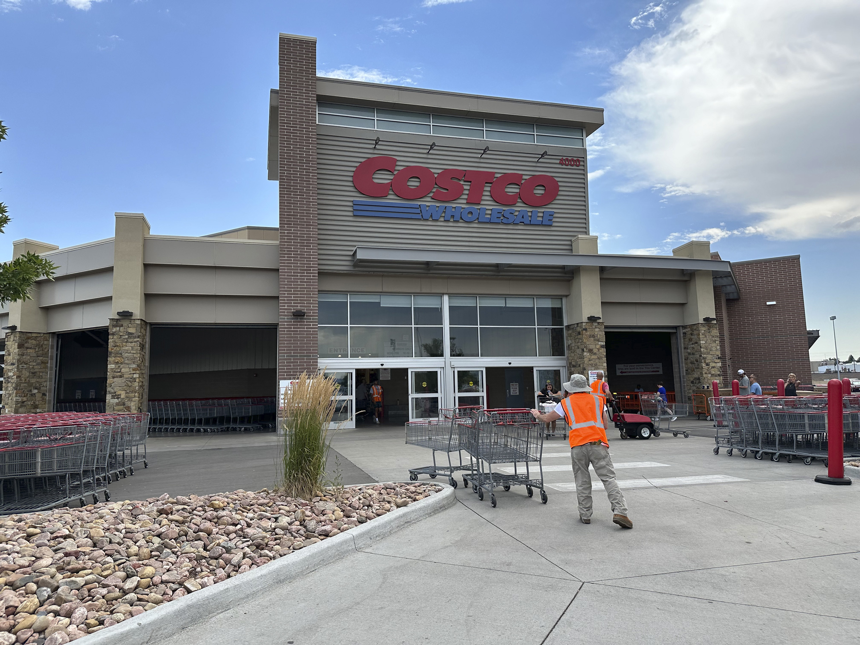 Costco Shareholders Reject DEI Risk Assessment Proposal