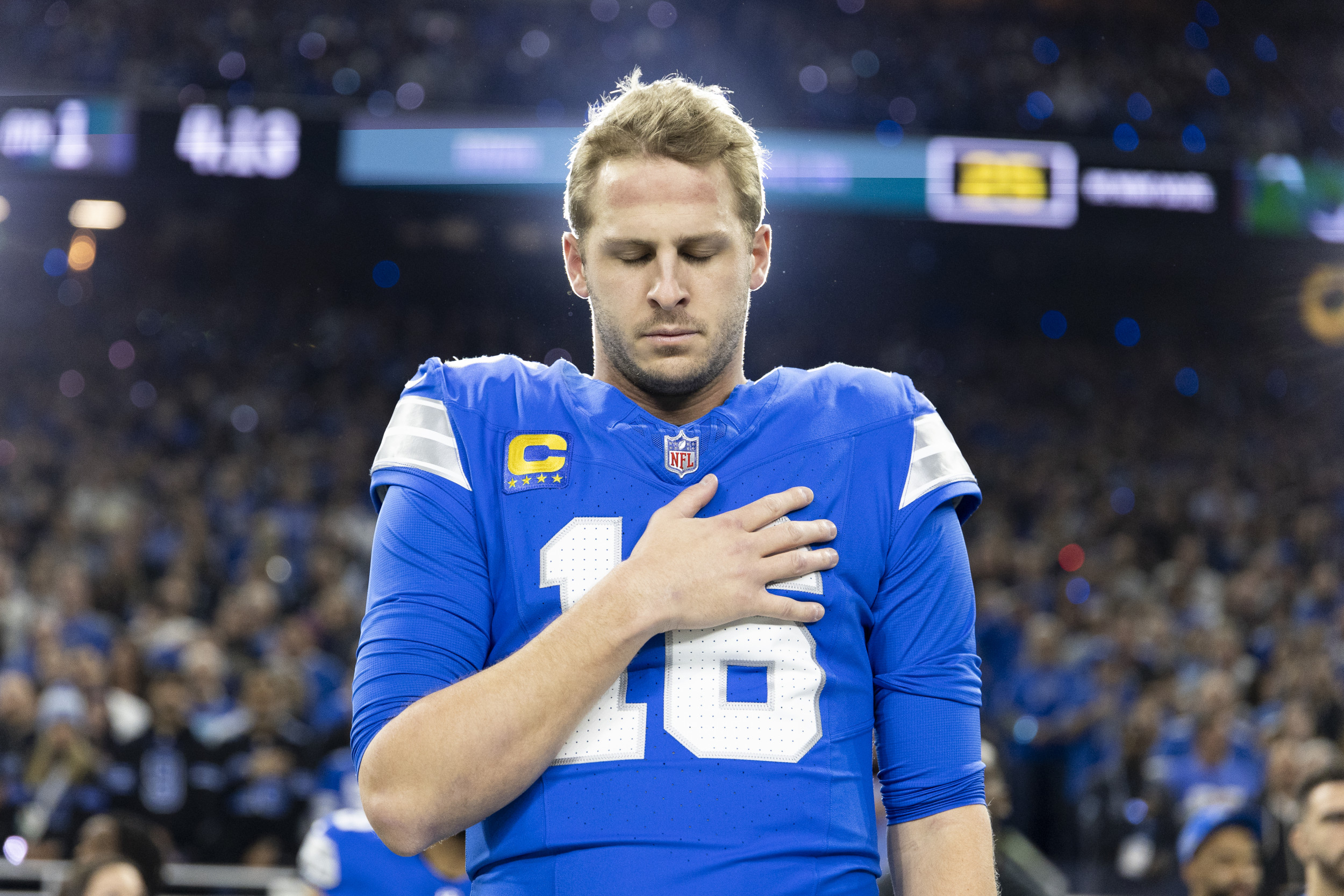Lions Score 52-21 Over Bears Amid Fans’ Anti-Ben Johnson Chants, Goff Defends Coordinator