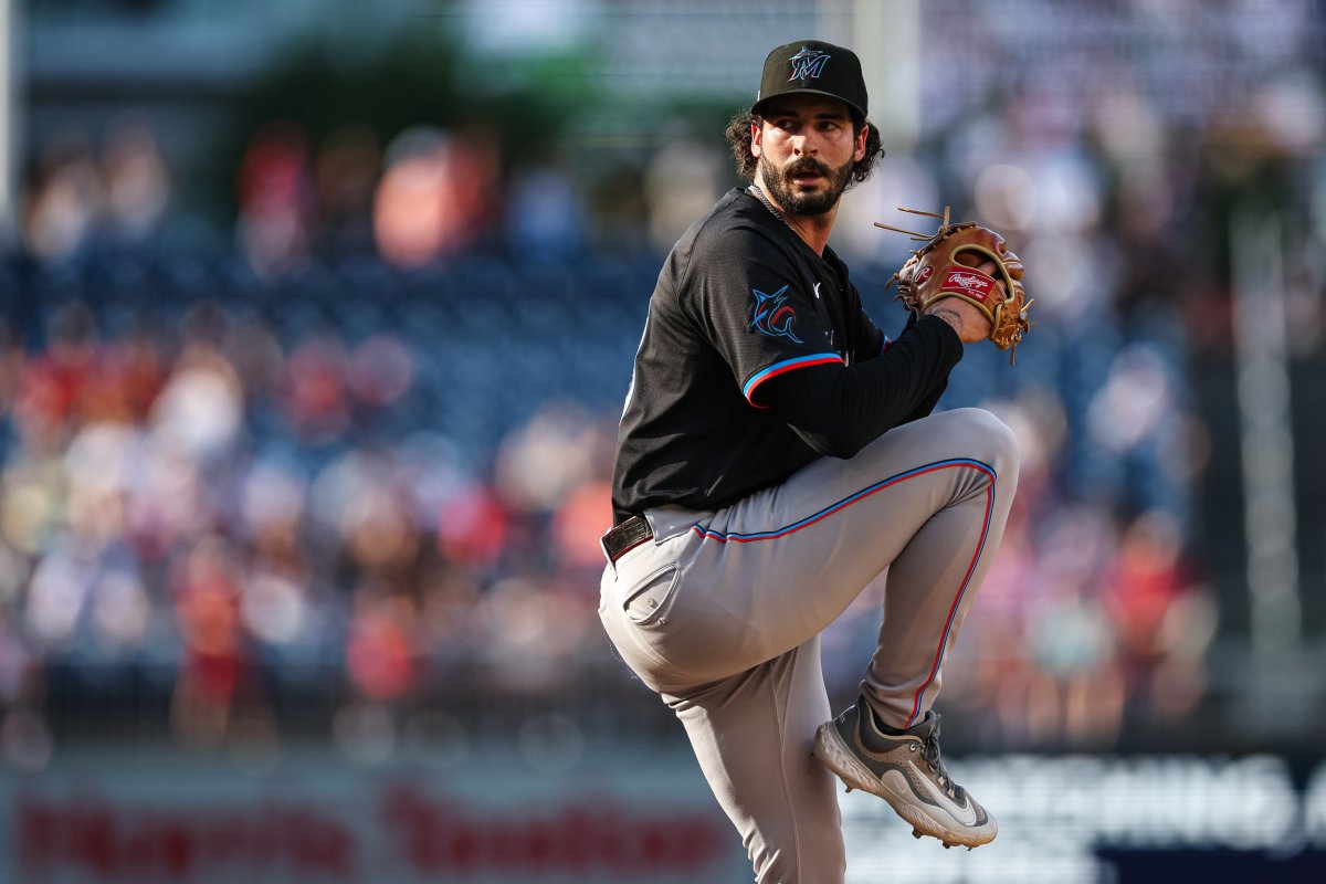 Marlins relief pitcher Andrew Nardi