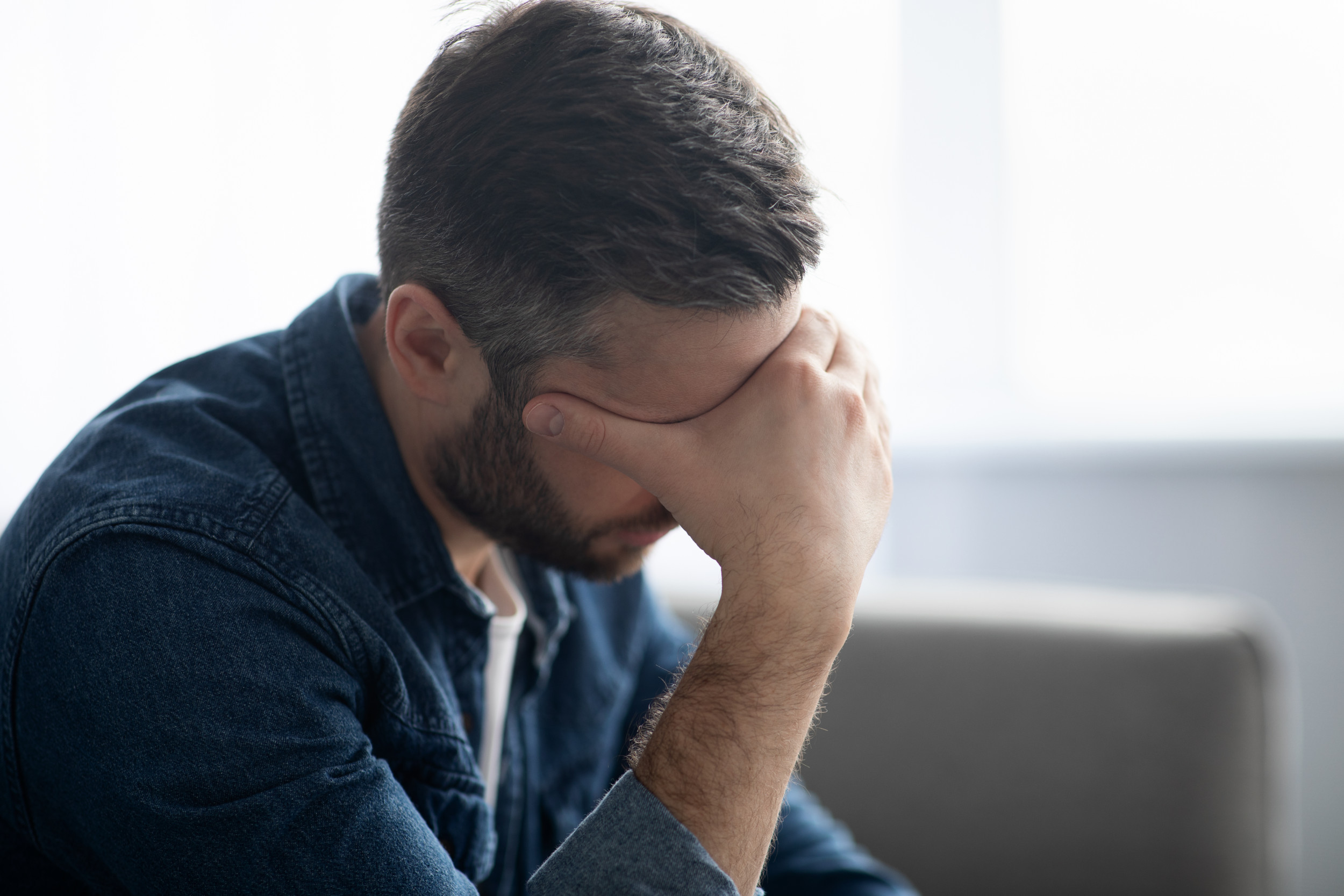 Man Not Prepared For Reaction After Spoiling Mystery Neighbor Game For Apartment Complex