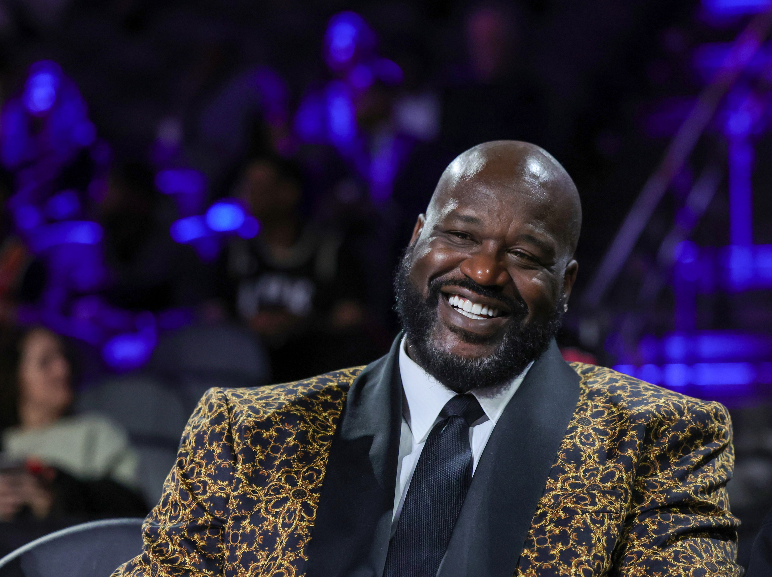 Jimmie Johnson challenges Shaquille O'Neal to free throw contest amid online banter