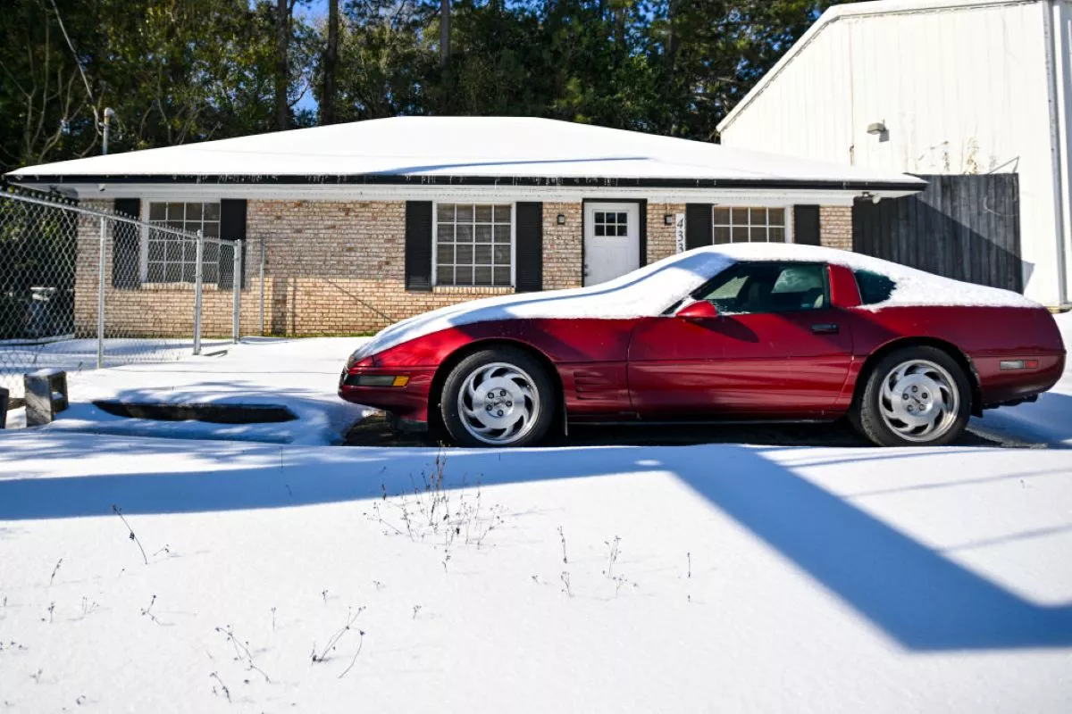 https://d.newsweek.com/en/full/2573359/florida-snowstorm.webp