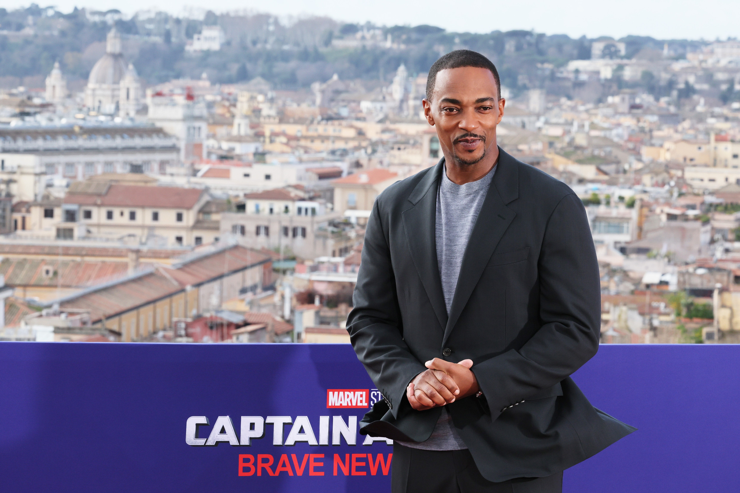 Anthony Mackie Says Captain America Shouldnt Represent America
