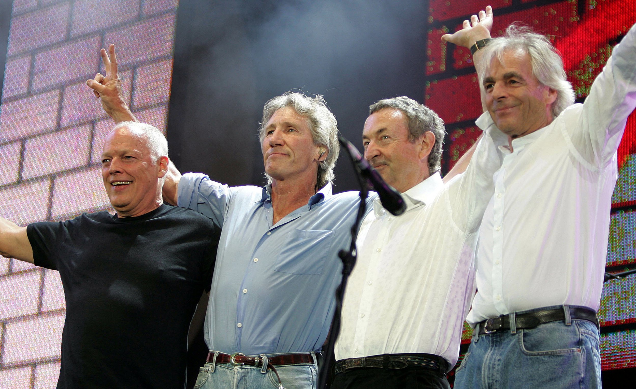 Pink Floyd Reunites to Create First Original Music Since 1994 for Ukraine