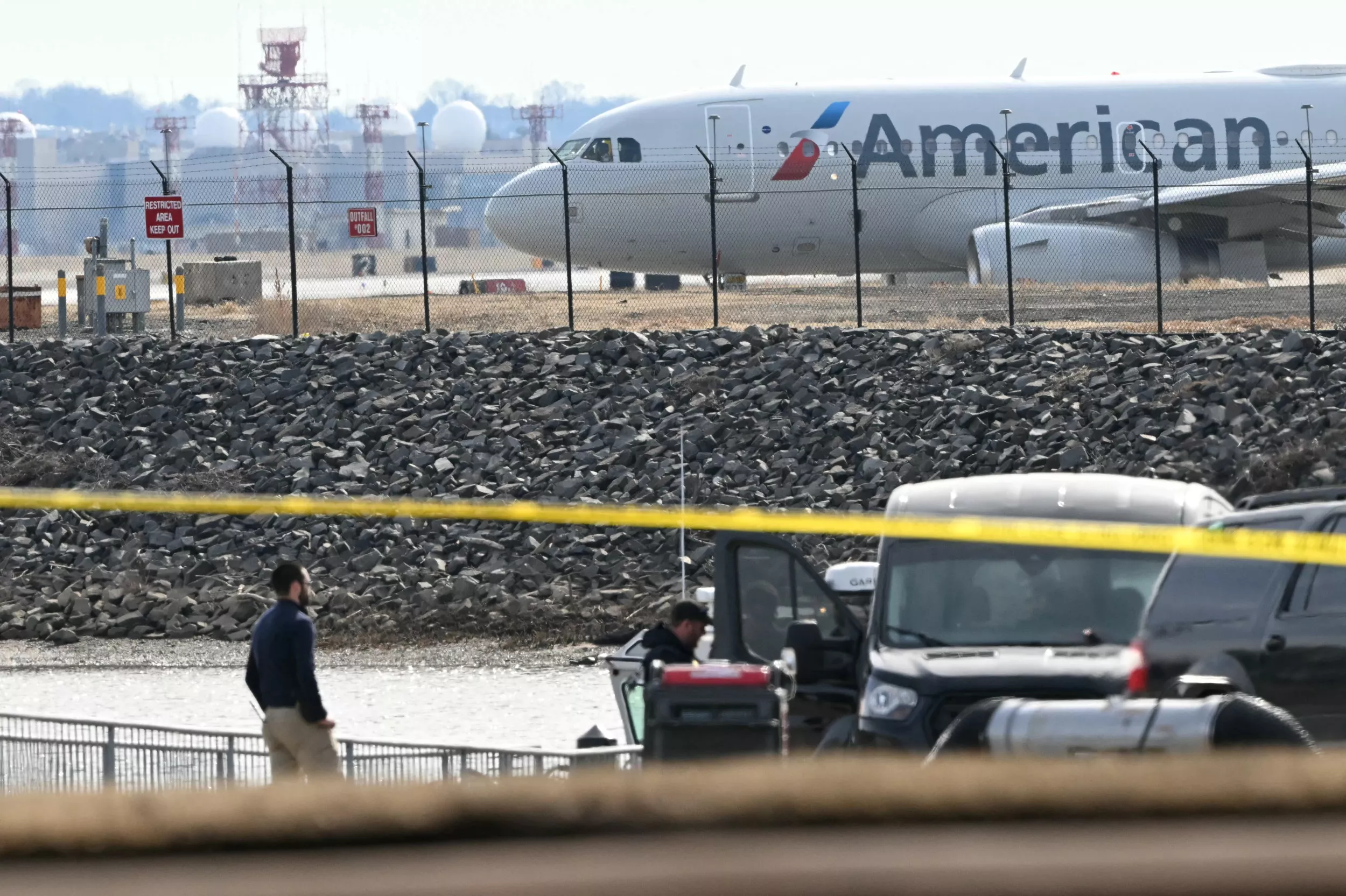 Flight Attendants React to D.C. Plane Crash Tragedy Where 67 Presumed Dead - Newsweek