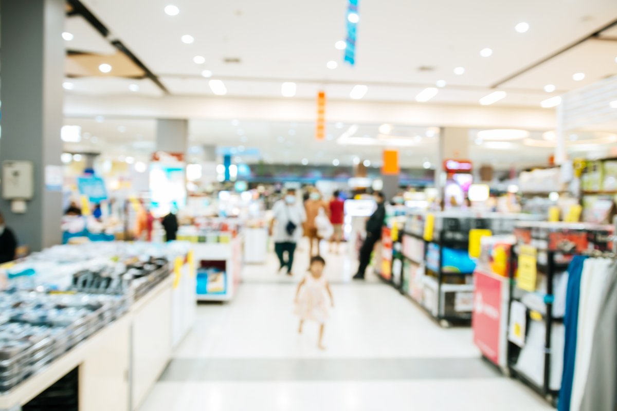 Abstract blurred of people in shopping mall
