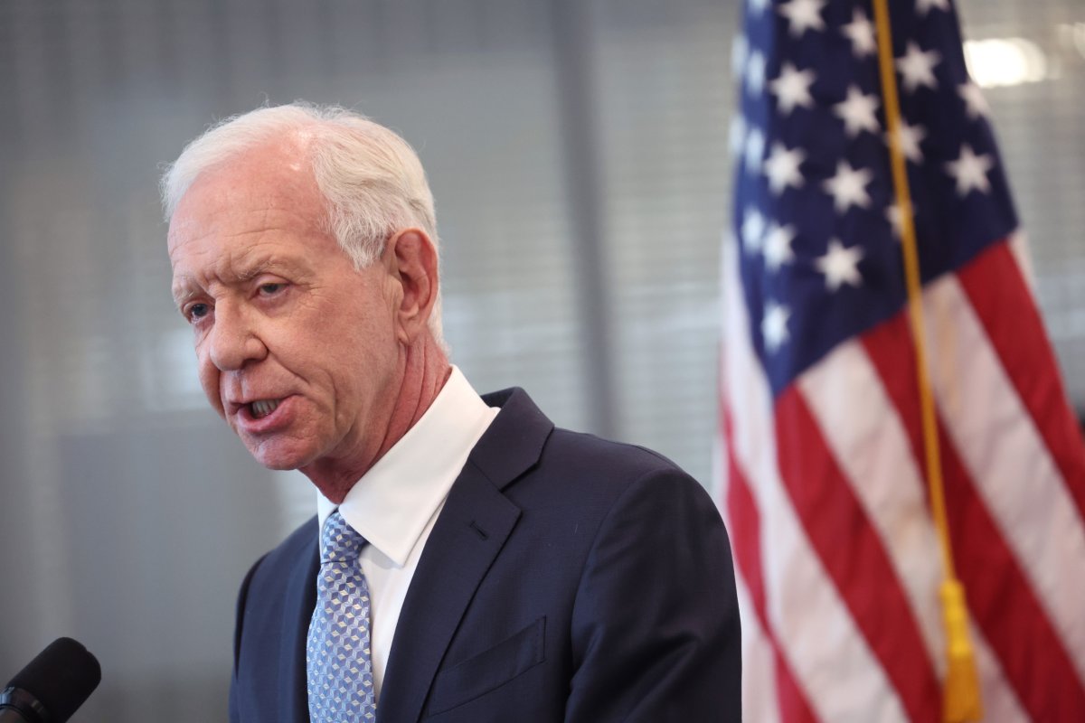 Captain Sully 'Disgusted' by Trump's Remarks on DC Plane Crash - Newsweek