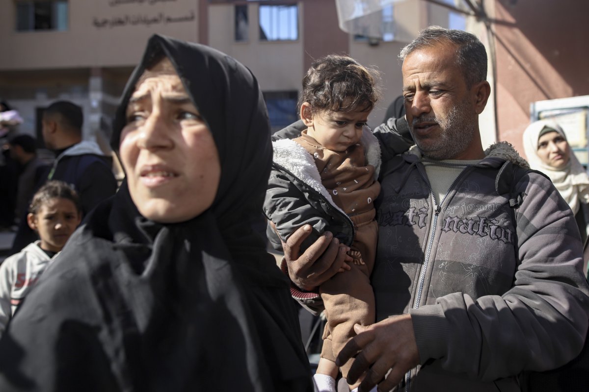 Palestinians, receive, treatment, in, Egypt, amid, ceasefire