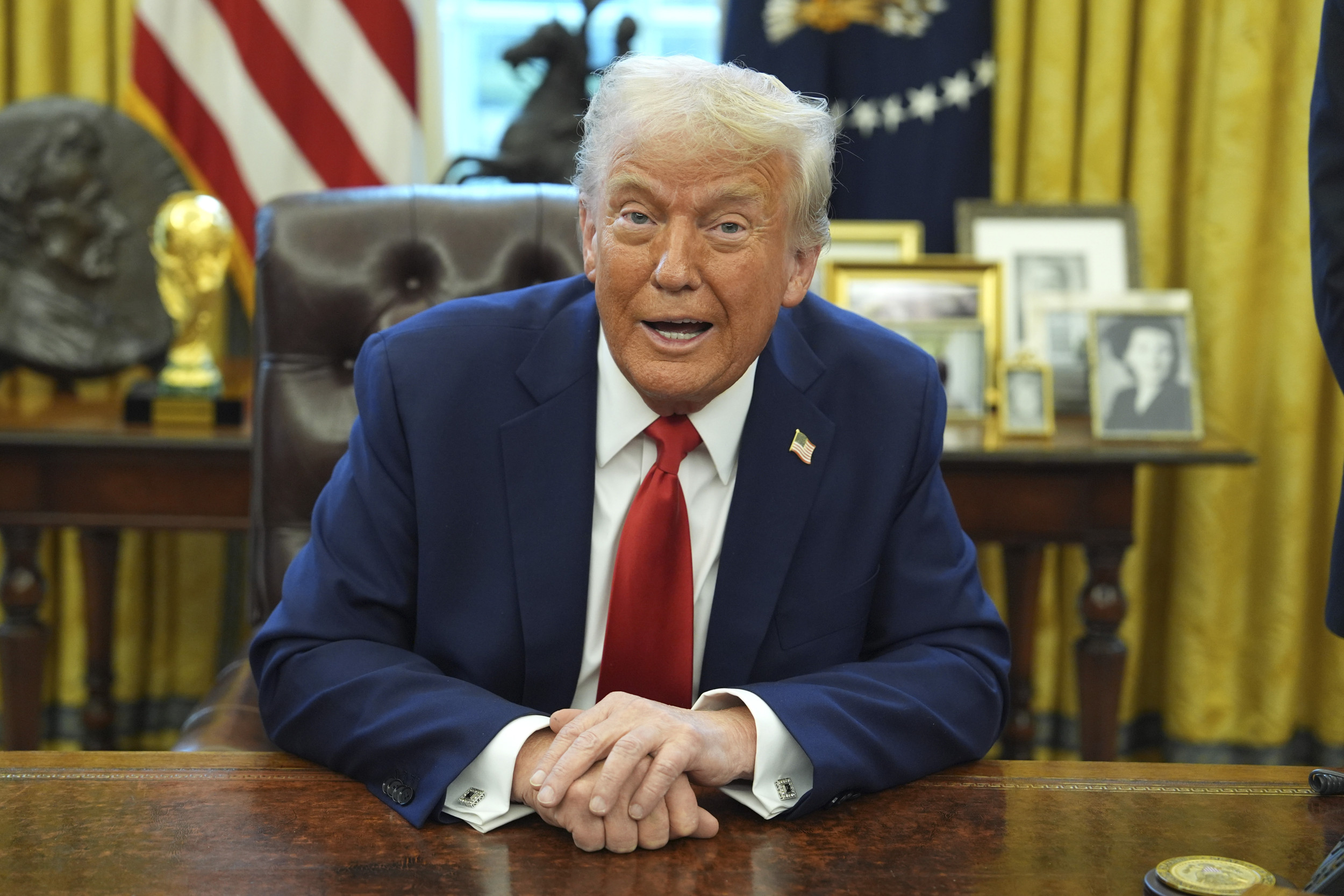 トランプは、ムスクがUSAIDの発表後に「承認なしに」行動することはできないと言います