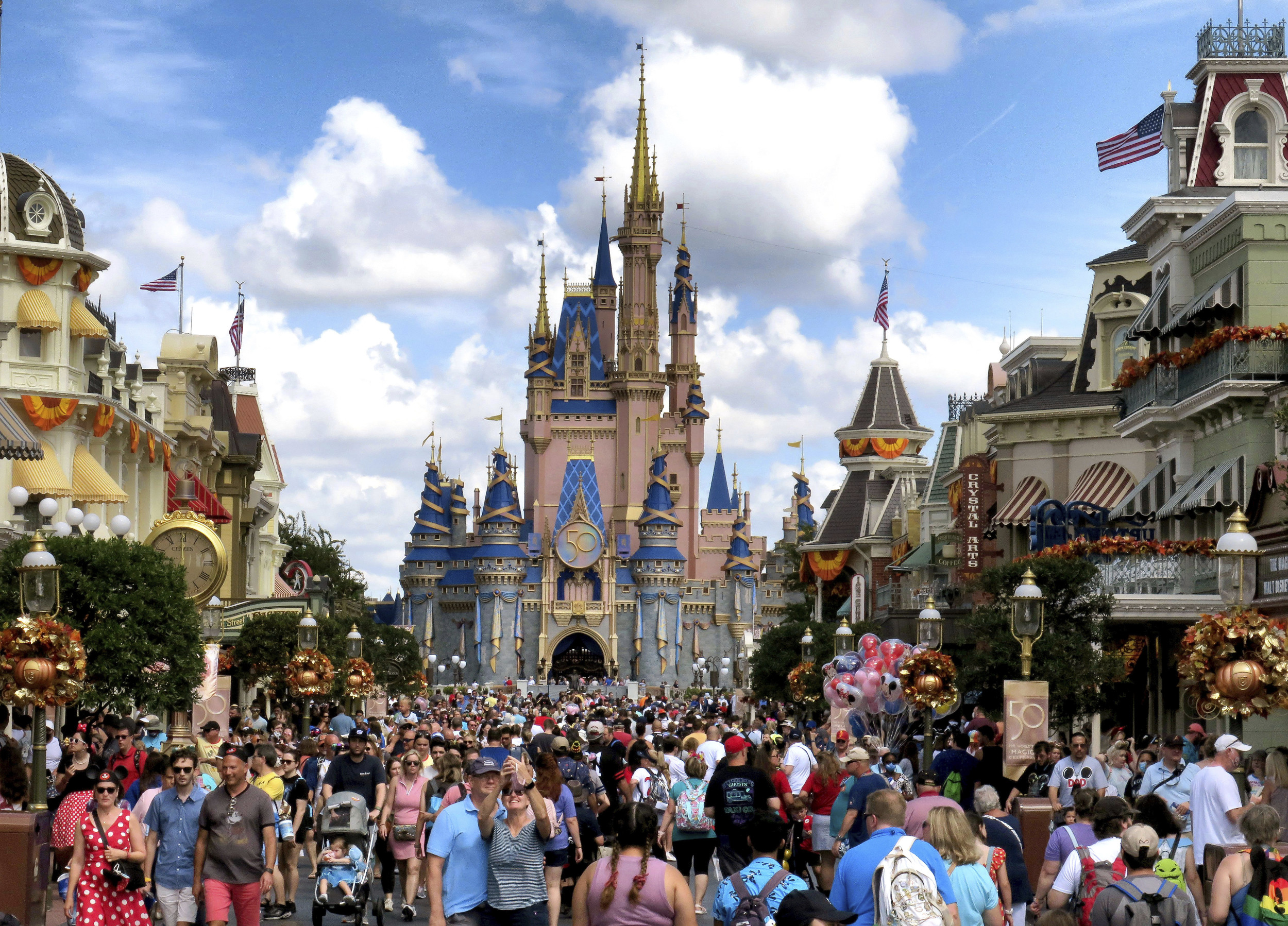 Disneys Parks Are Attracting Fewer People. Heres Why