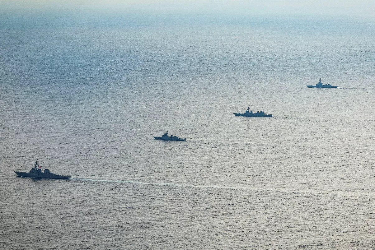 https://d.newsweek.com/en/full/2583495/us-navy-pacific-allies-conduct-drill.webp