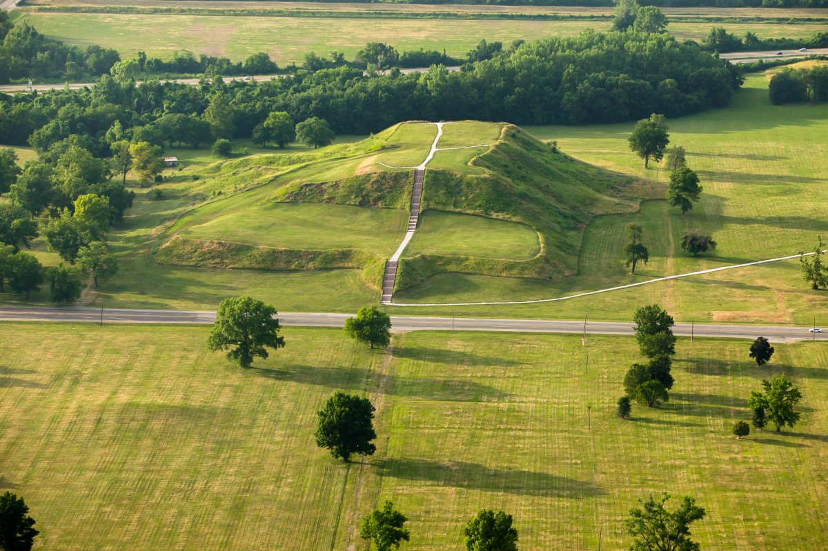 Callsville, Illinlinsville, son Cahokia Hills.