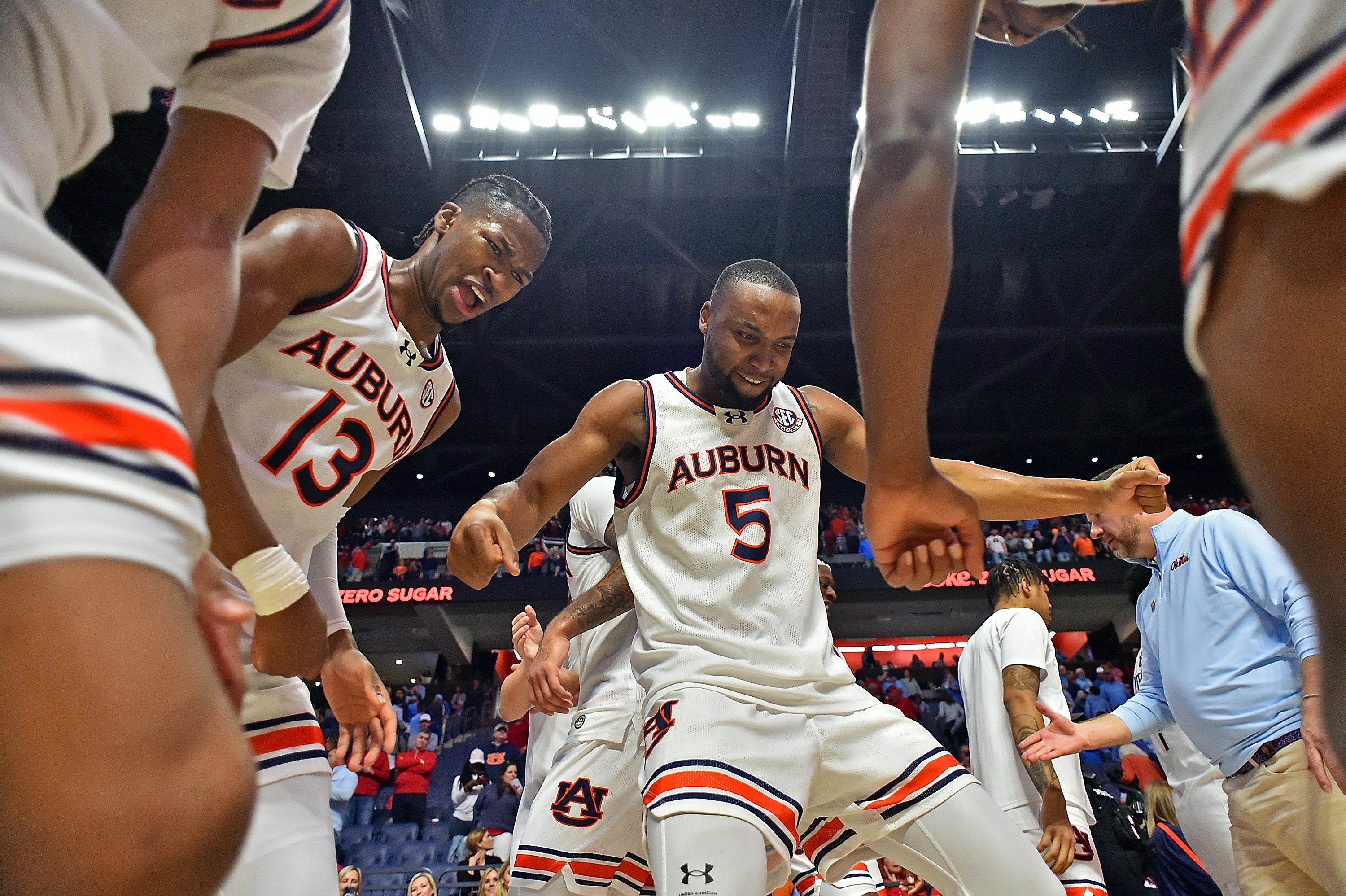 How to Watch Florida vs Auburn: Live Stream Mens College Basketball, TV Channel