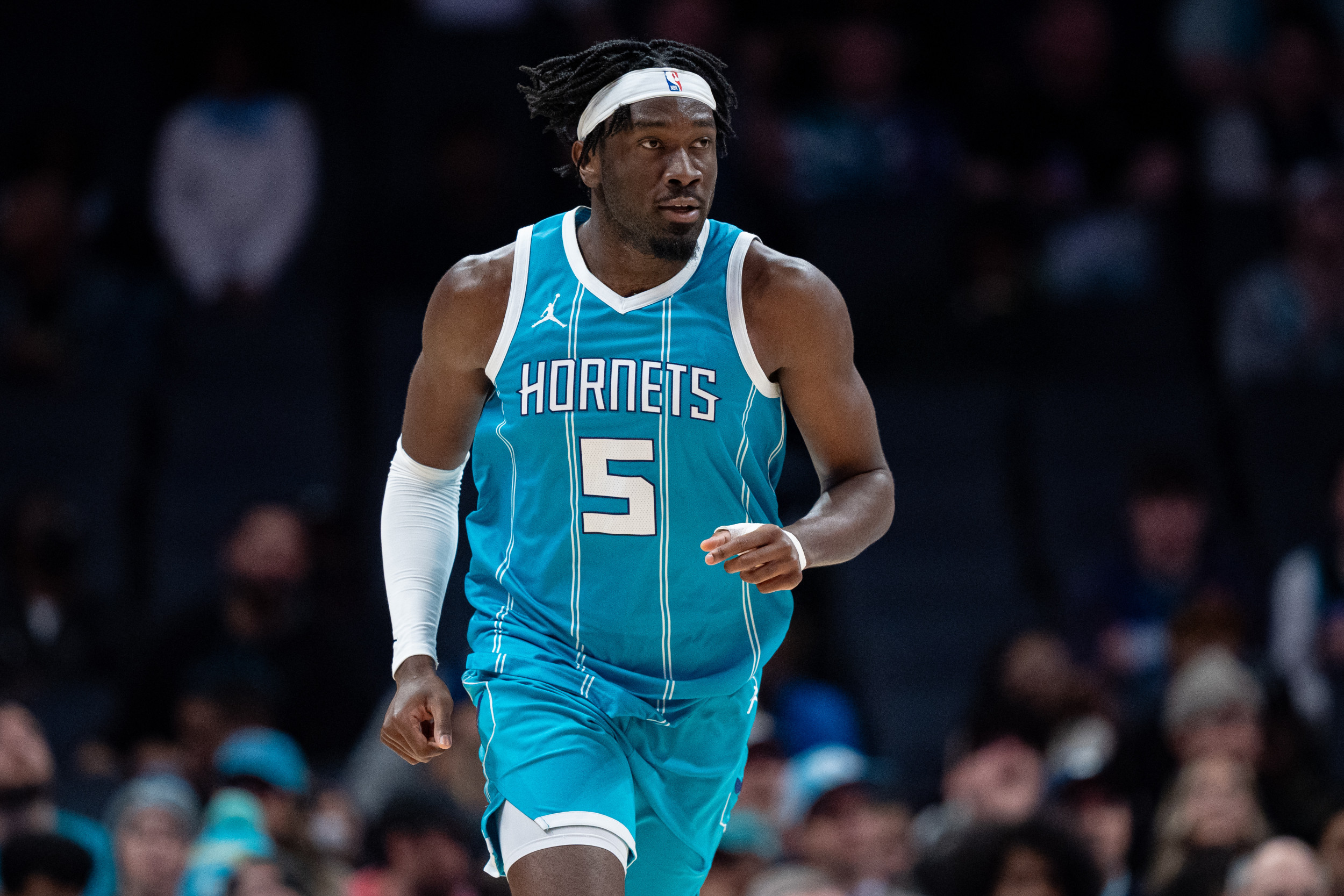 Lakers Blockbuster Trade for Mark Williams Rescinded in Shocking Twist