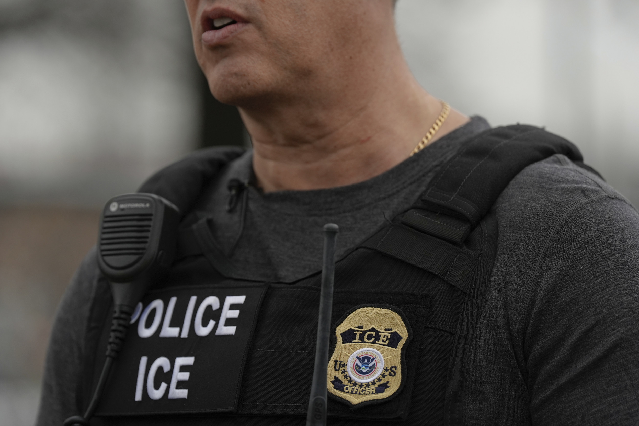 Ice raids taco truck in shock video newsweek