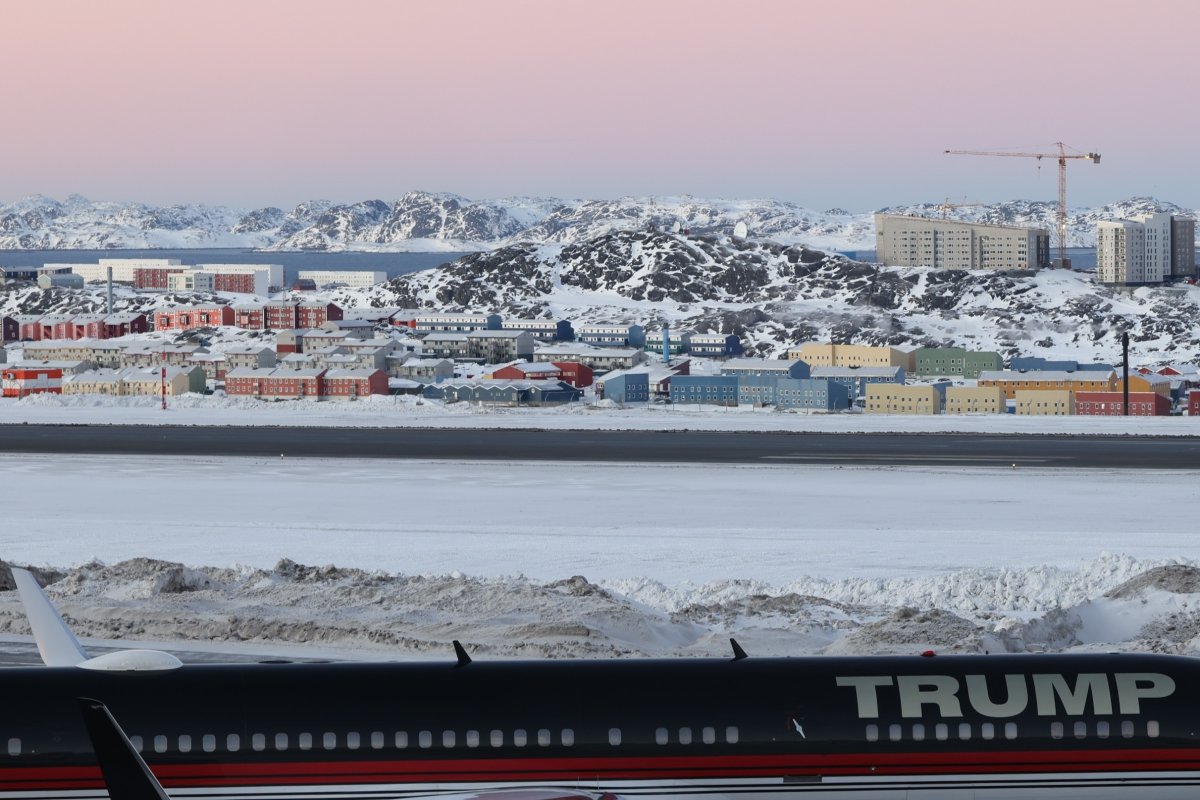 Trump, junior, lands, in, Greenland