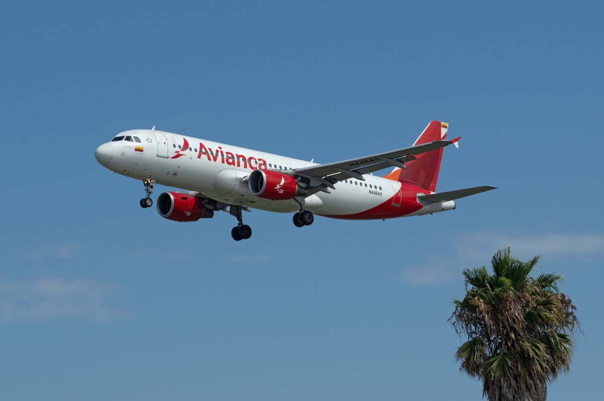 Avianca flight takes off