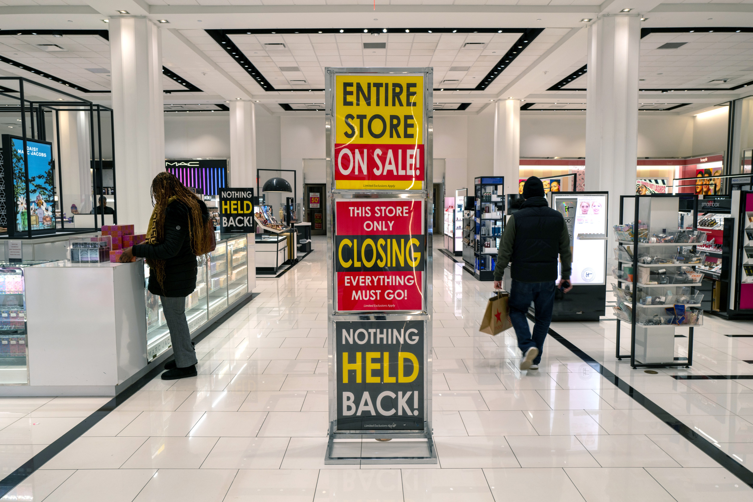 Retail Layoffs Soar Nearly 100% in a Month as Multiple Stores Close