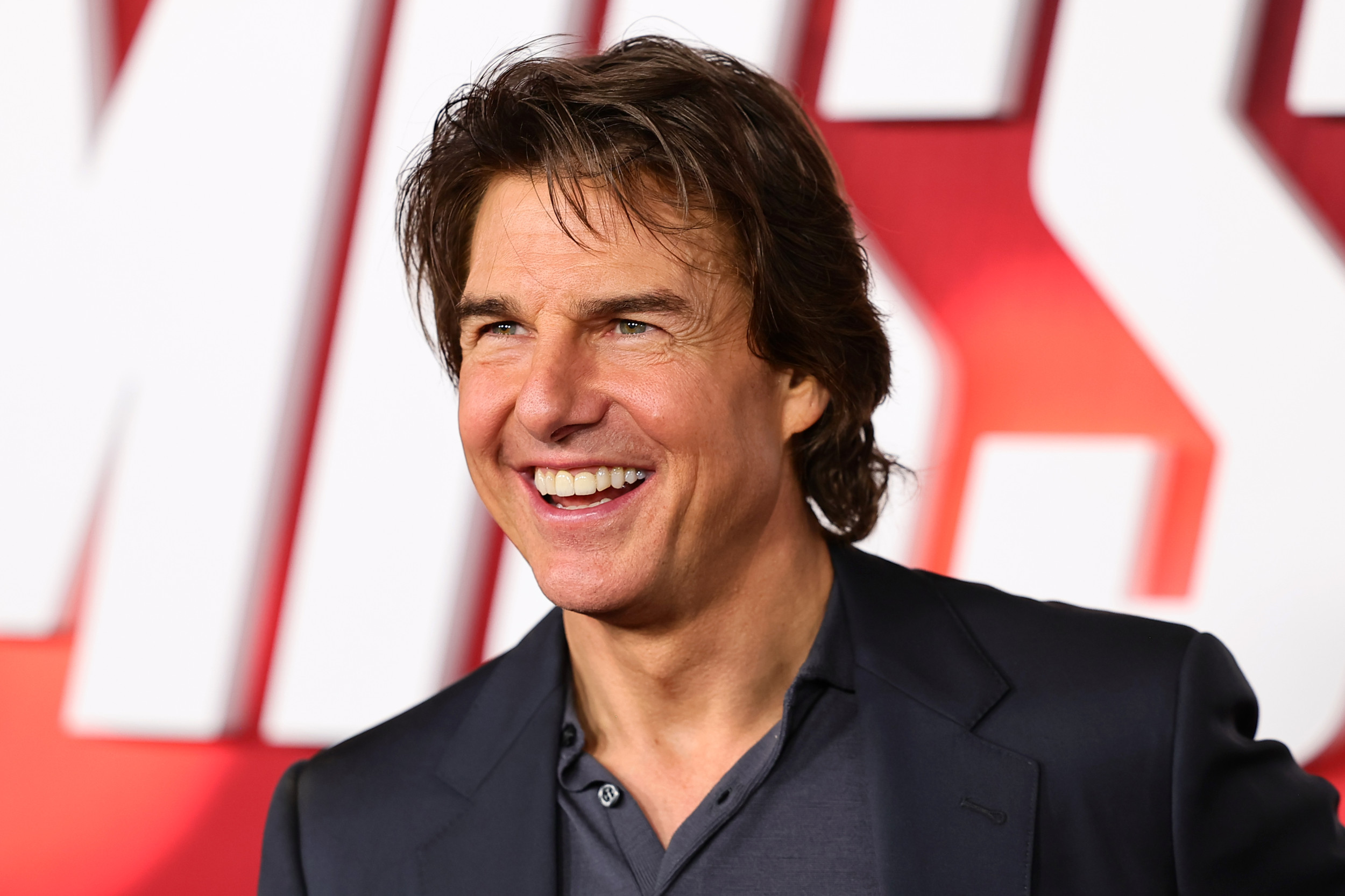 Bryce Dallas Howard reveals Tom Cruise's harrowing fan encounter