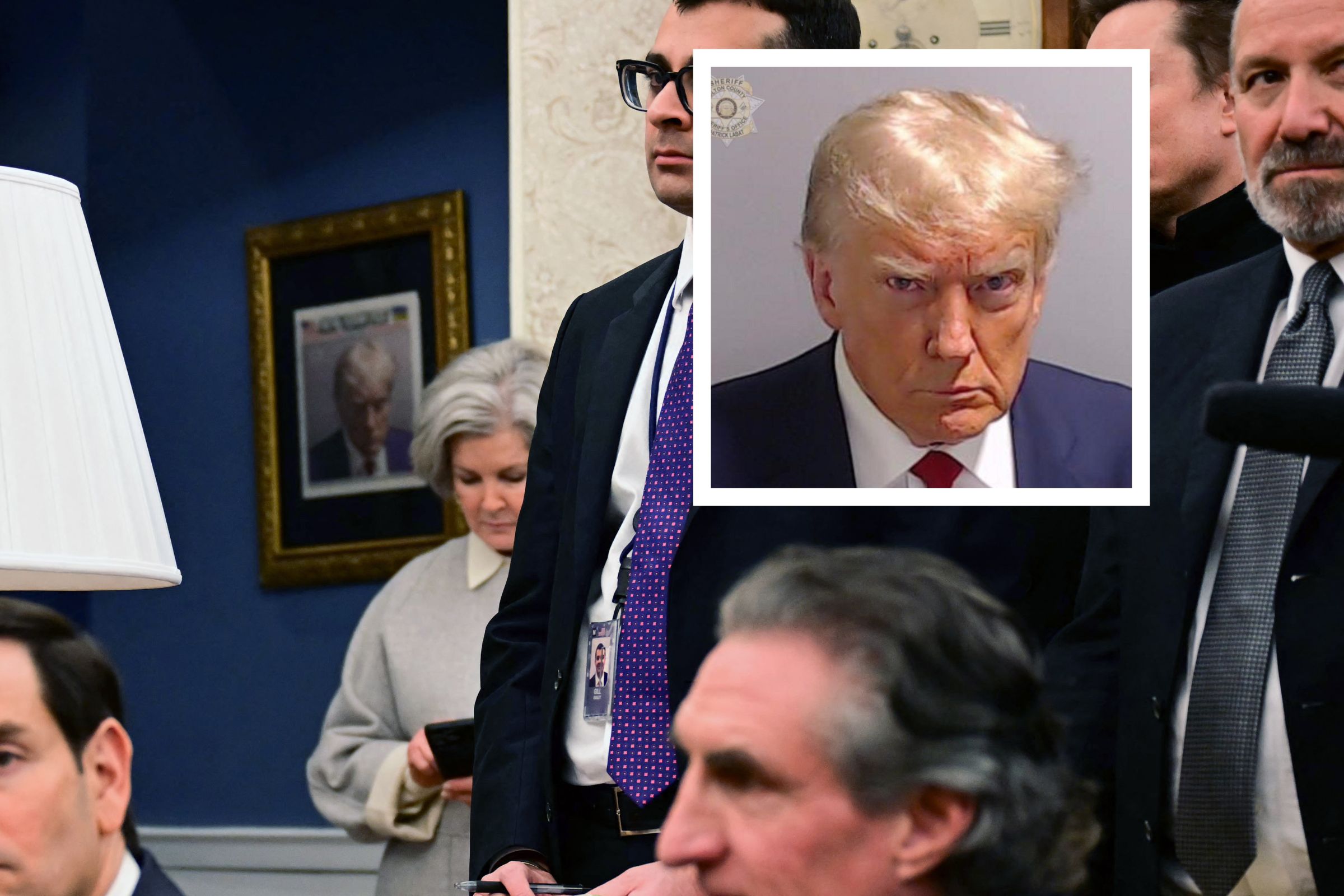 Trump Displays Mugshot at Oval Office