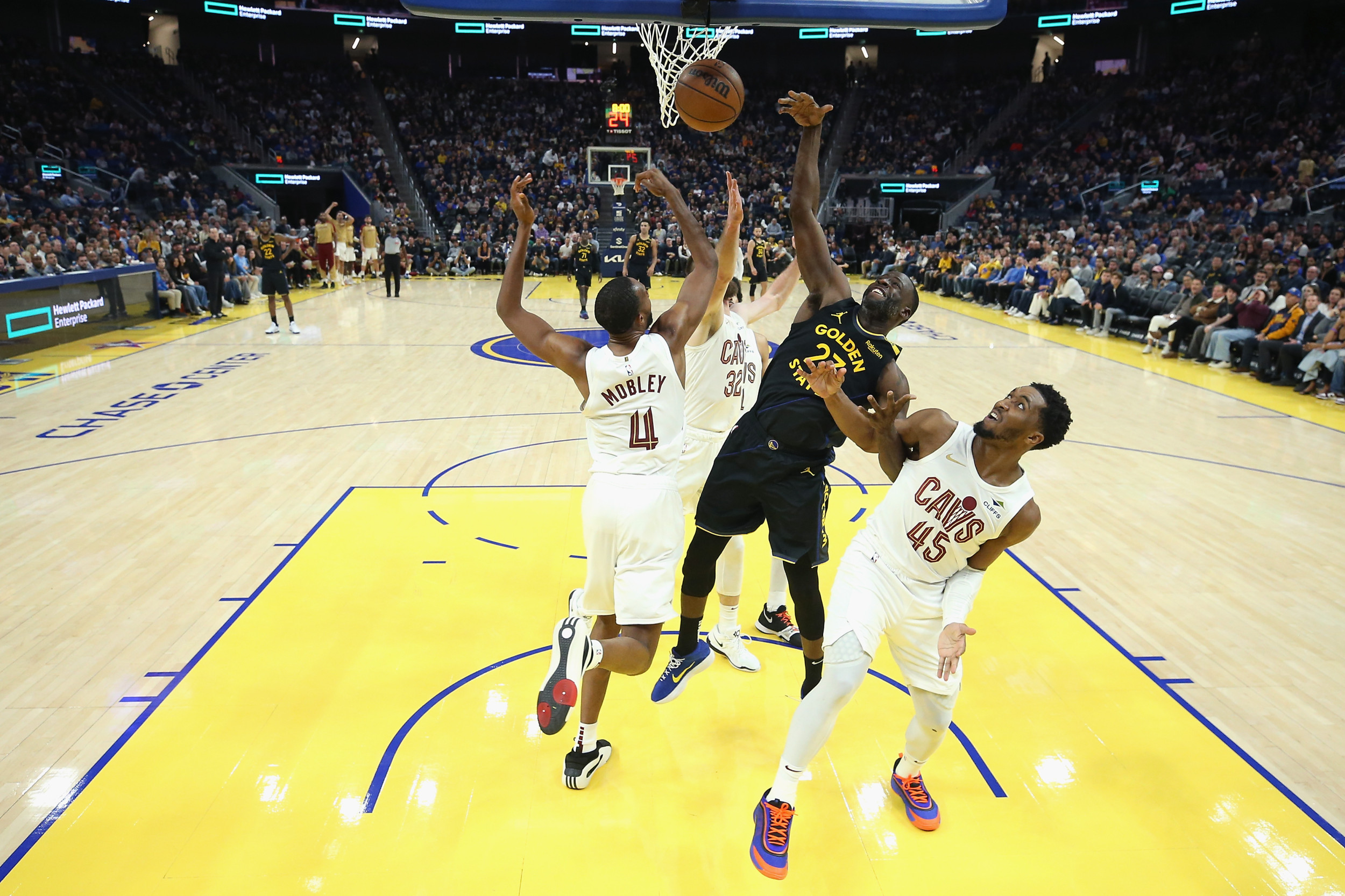 Team Cavaliers Wins NBA All-Star Skills Challenge Over Team Warriors