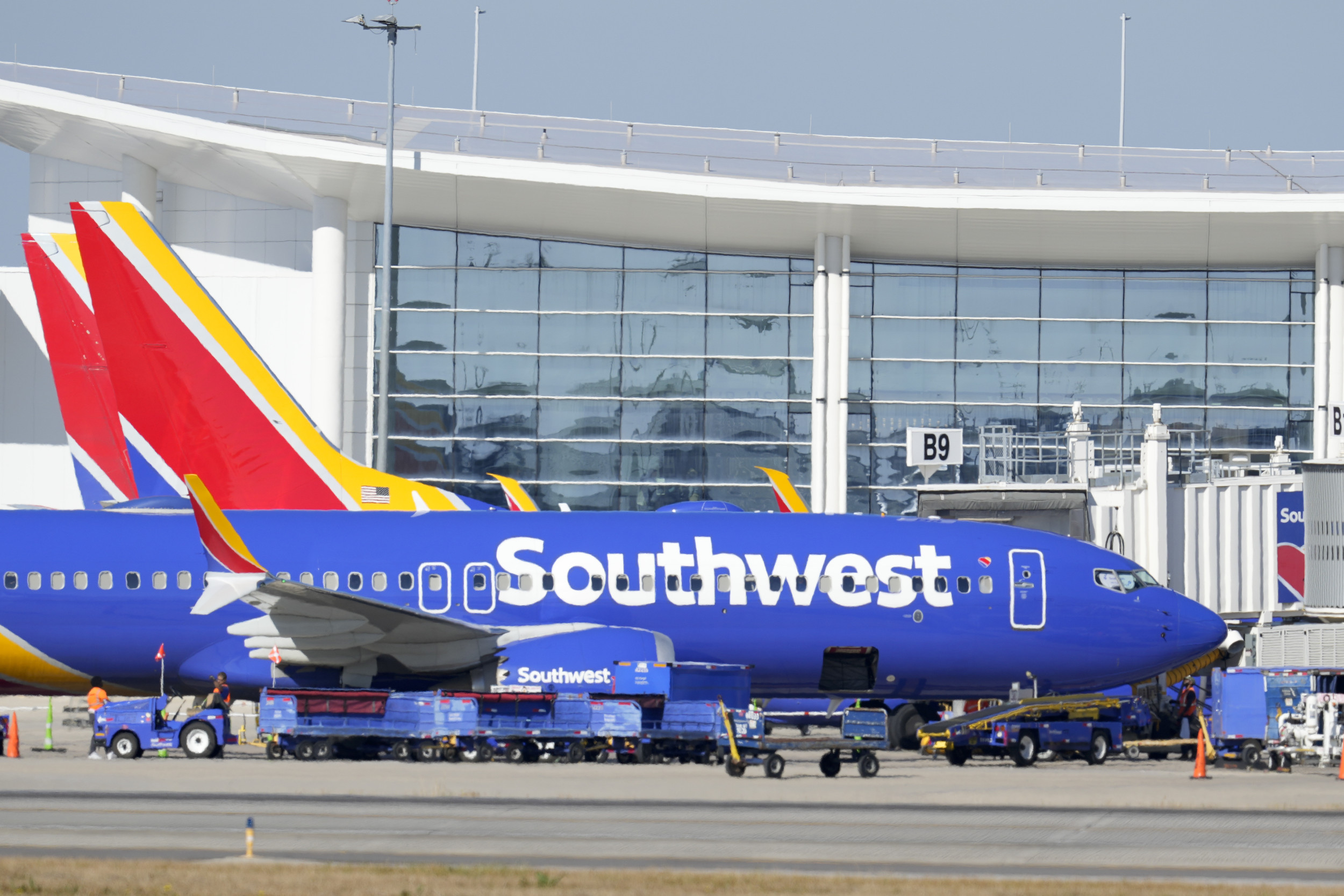Southwest Airlines to cut 15 percent of corporate staff in mass layoff