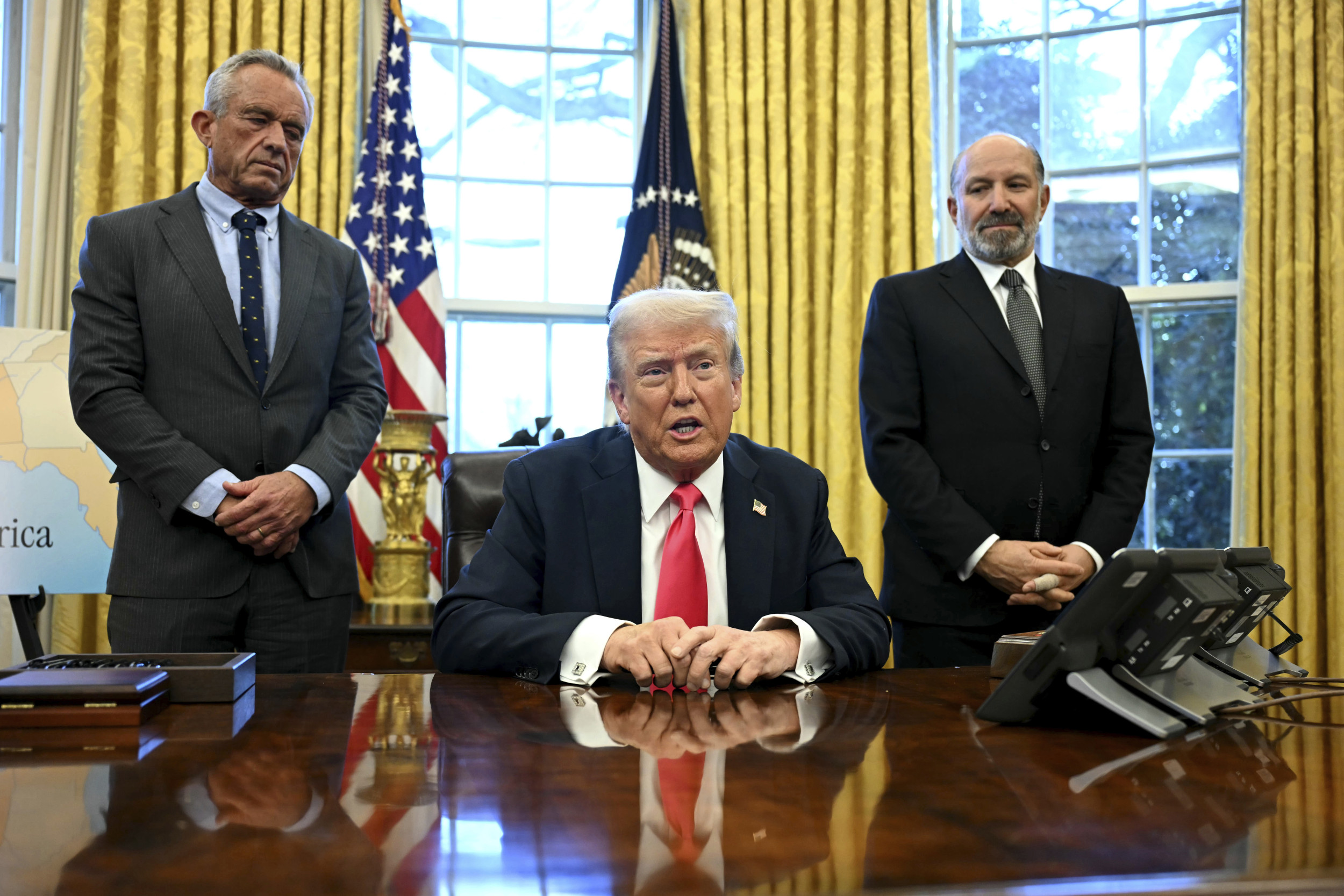 Donald Trumps Gold Visa Plan Could Run Into Problems