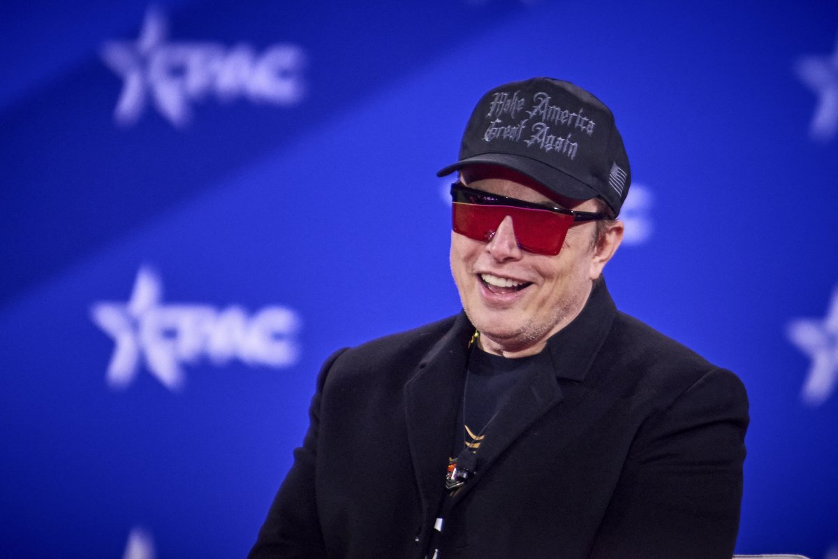 Petition To Strip Elon Musk Of Citizenship Gets 250,000 Signatures