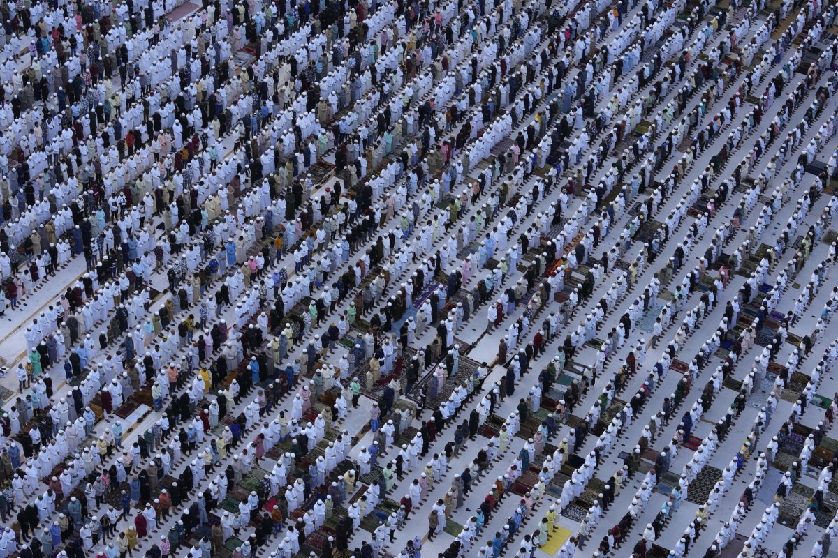 Ramadan Begins: Everything to Know About Muslims' Month of Fasting ...