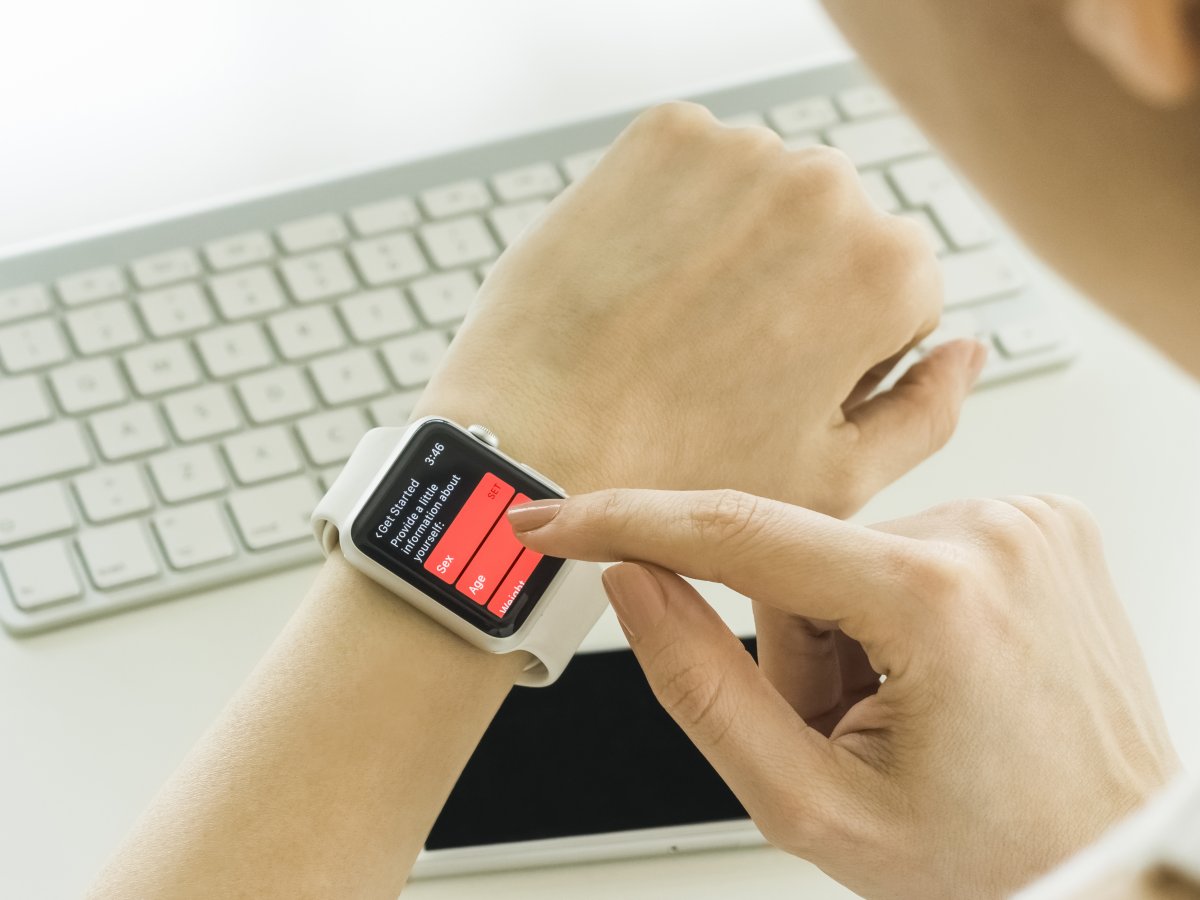 hand keyboard smartwatch pressing