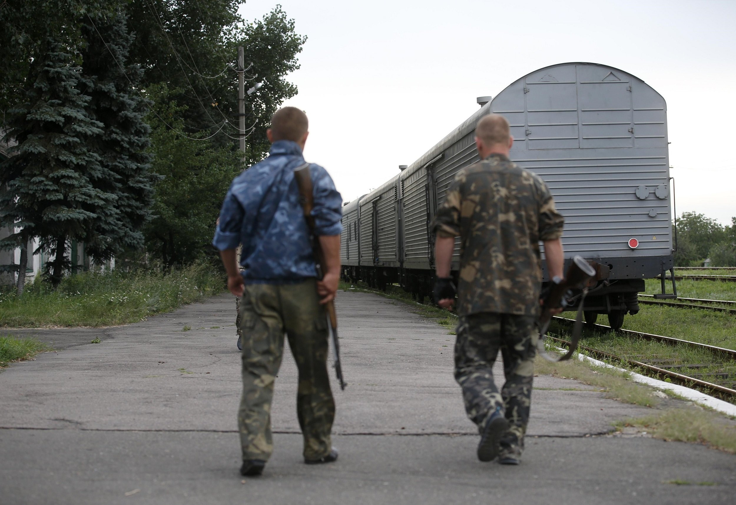 2014-07-21T171847Z_1054845472_GM1EA7M03EB01_RTRMADP_3_UKRAINE-CRISIS-TRAIN