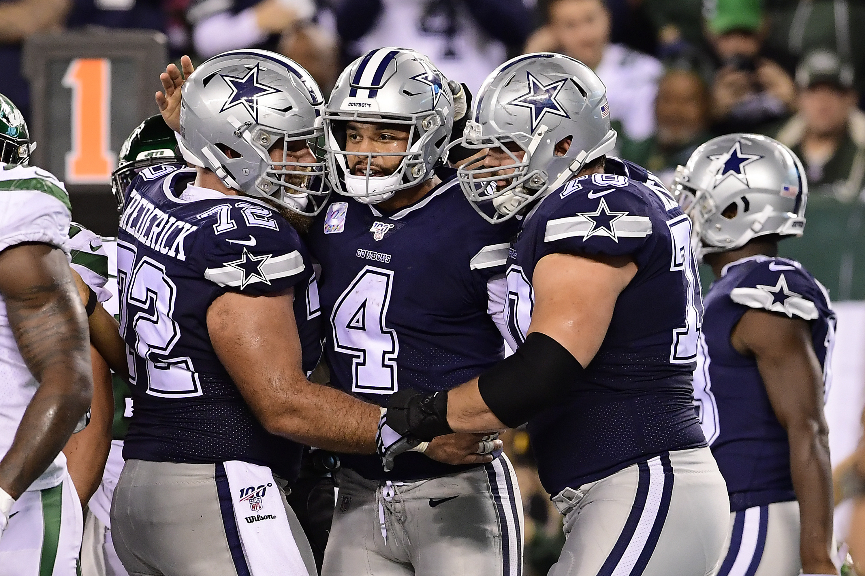 Cowboys 9-Time Pro Bowler Announces Sudden Retirement From NFL