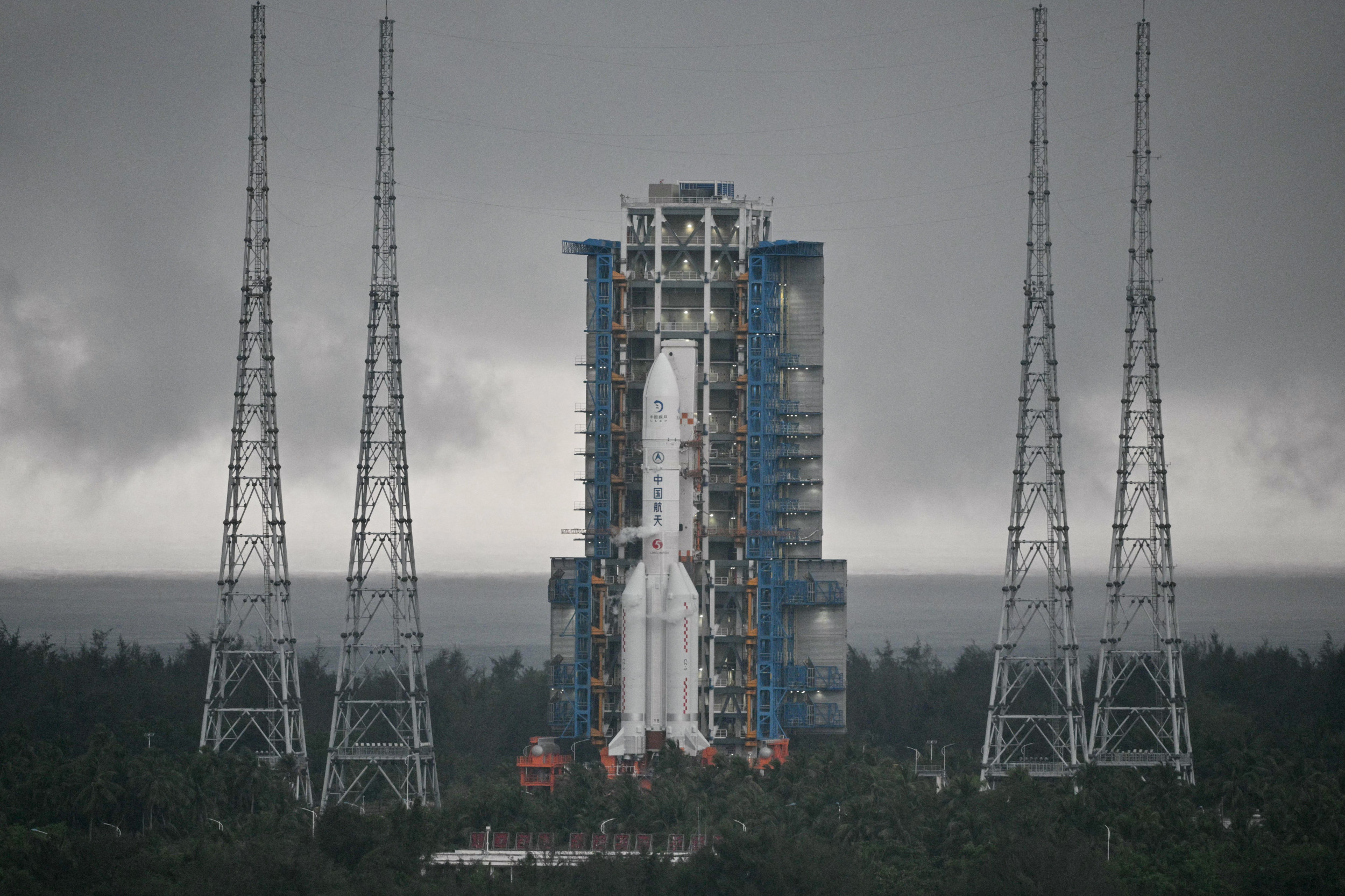 China pushes toward moon landing by 2030 - Newsweek