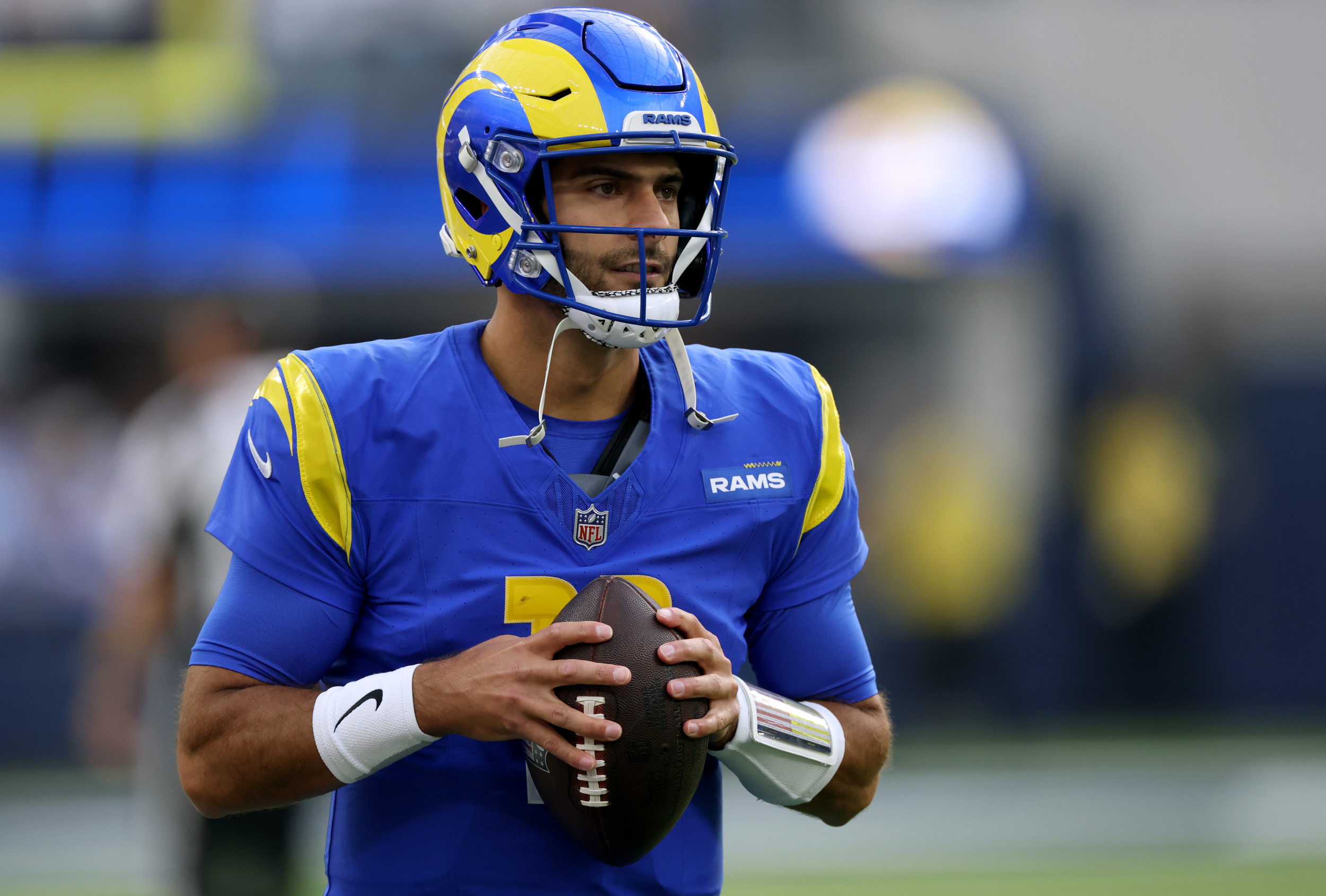 Rams Re-sign QB Garoppolo Amid Offseason Speculation