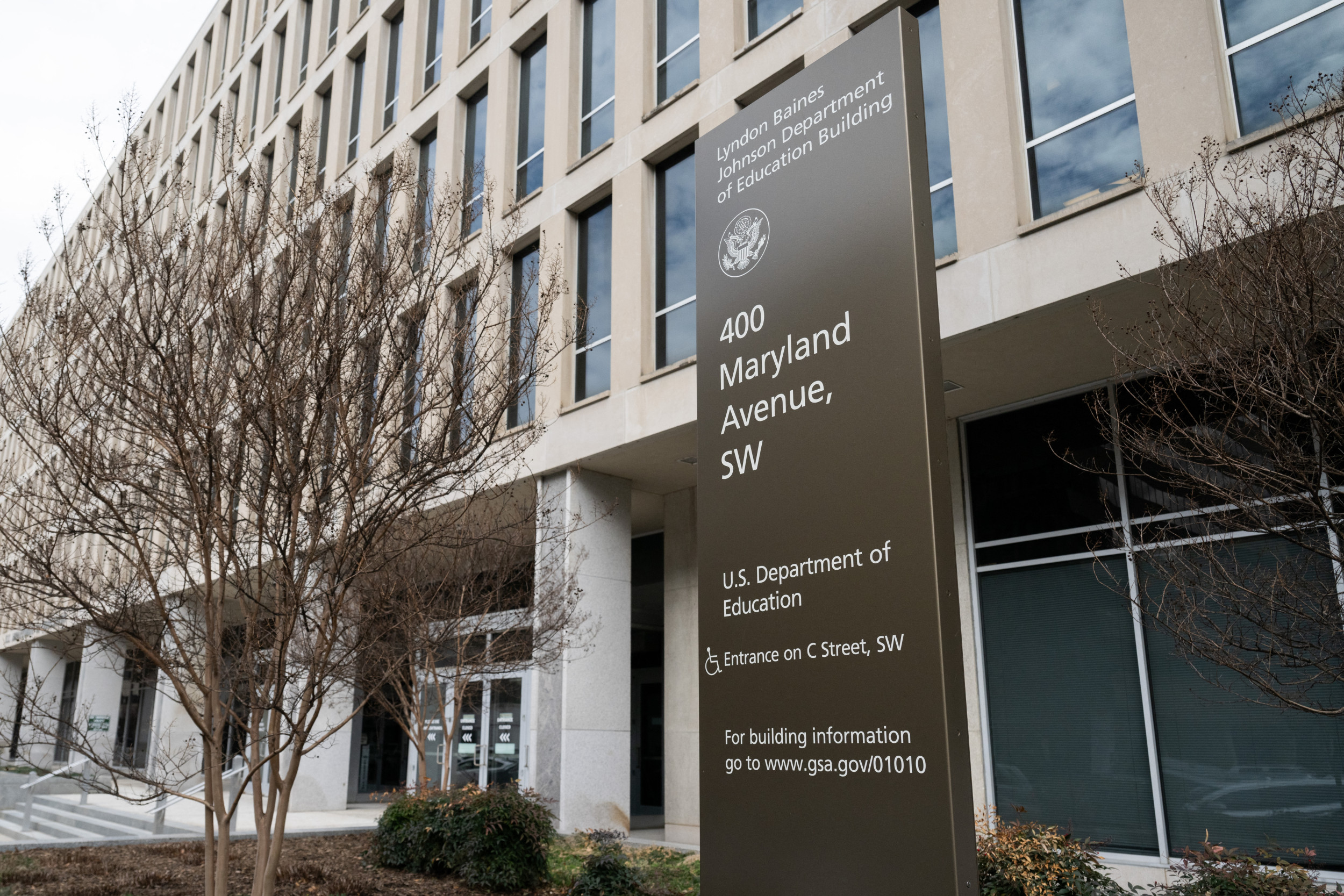 Can Trump Strong Arm Congress Into Destroying Federal Agencies? .. Opinion
