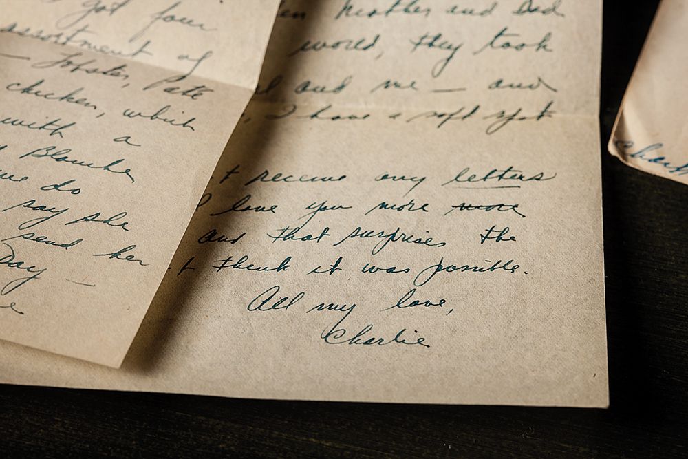 A Familys Lost Love Letters A Stranger And A History Revealed - 