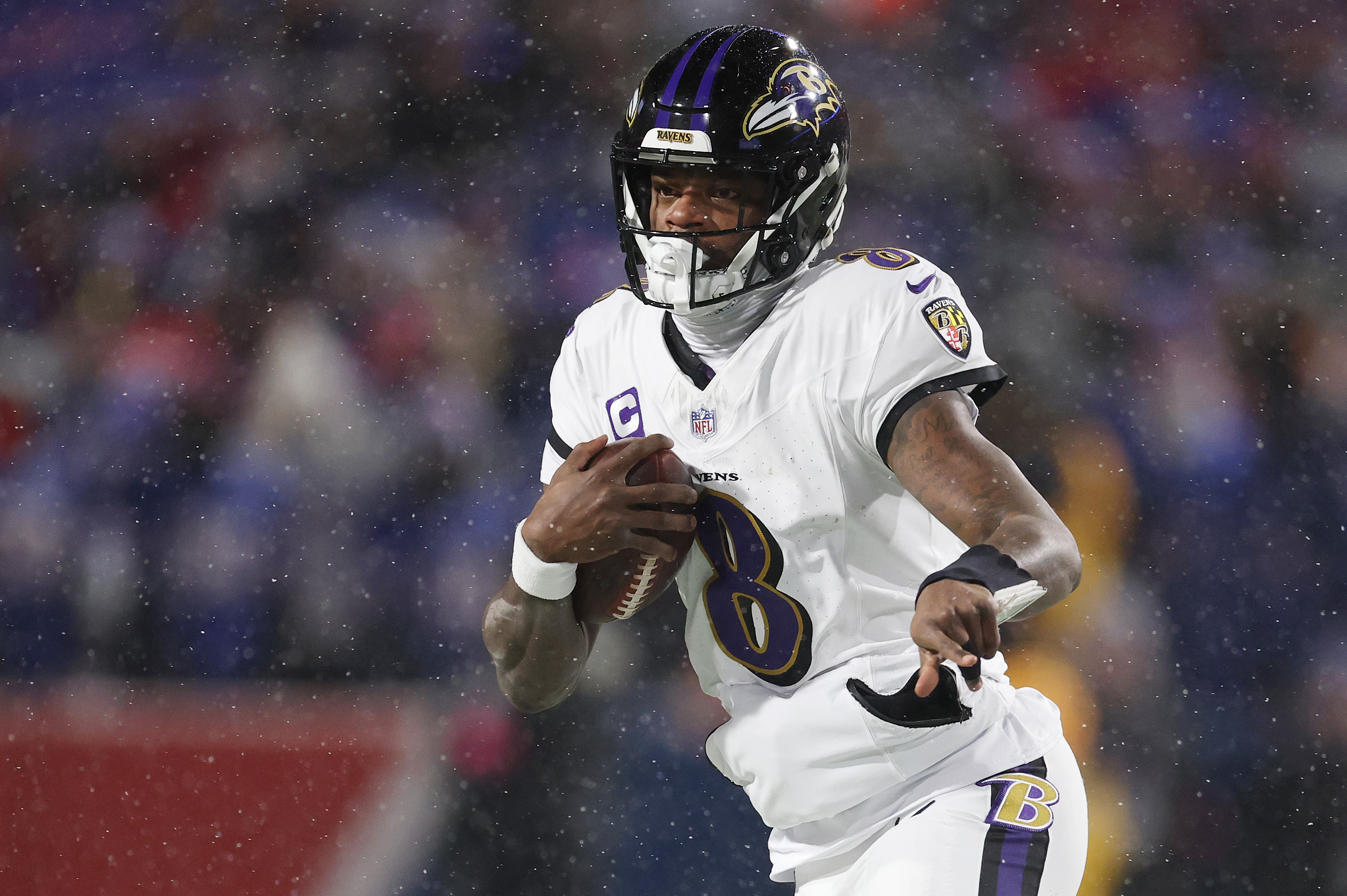 Ravens QB Lamar Jackson Leaves Practice Early but Confirmed Fine