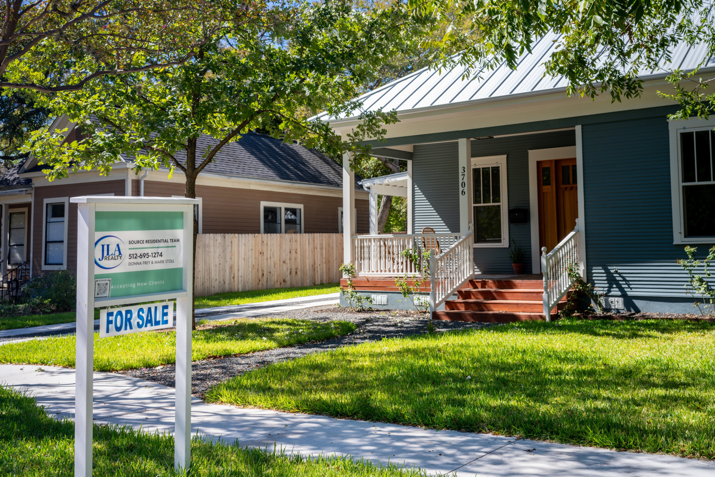 Home Prices Falling Fastest in These Texas, Florida Areas