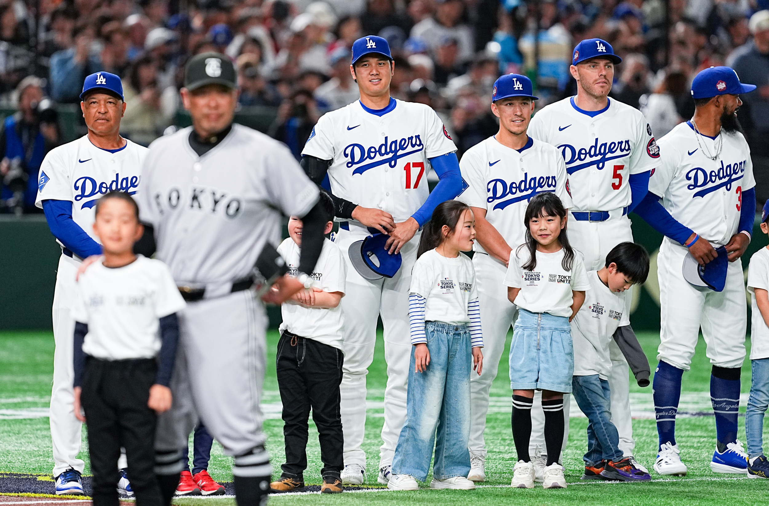 Wife of Dodgers' Freddie Freeman Reveals She Thought He Might Retire ...