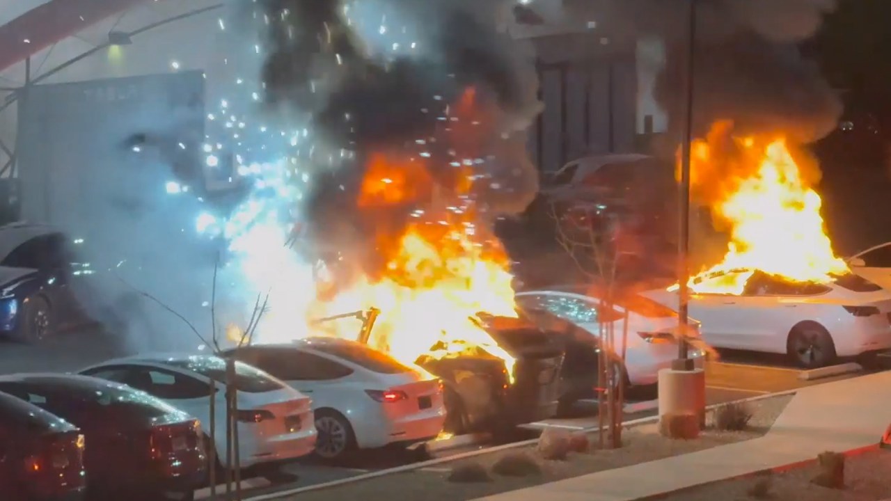 Several Tesla Vehicles Set on Fire at Las Vegas Center