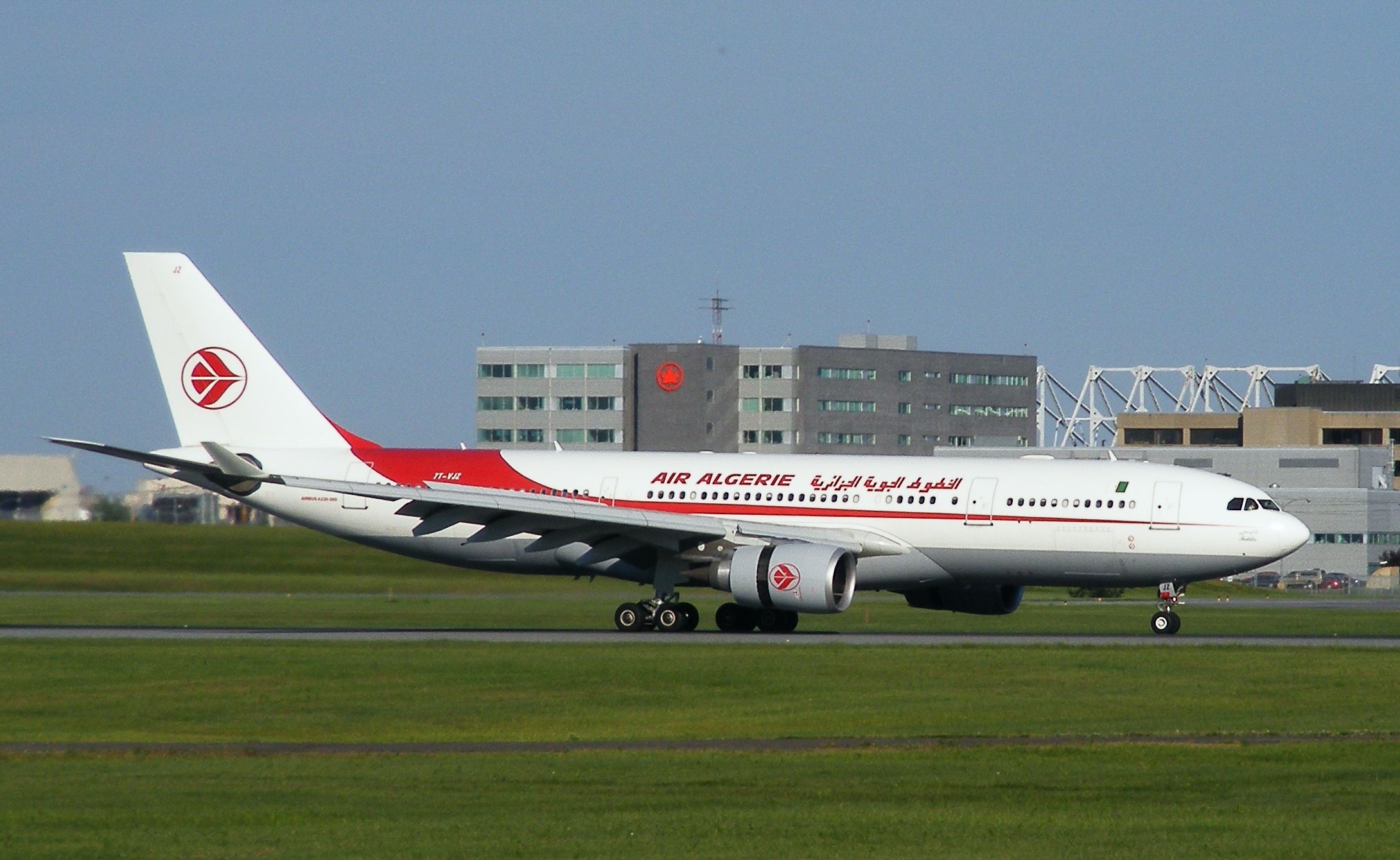 Air_Algérie_A330_@_YUL Air_Algérie_A330_@_YUL