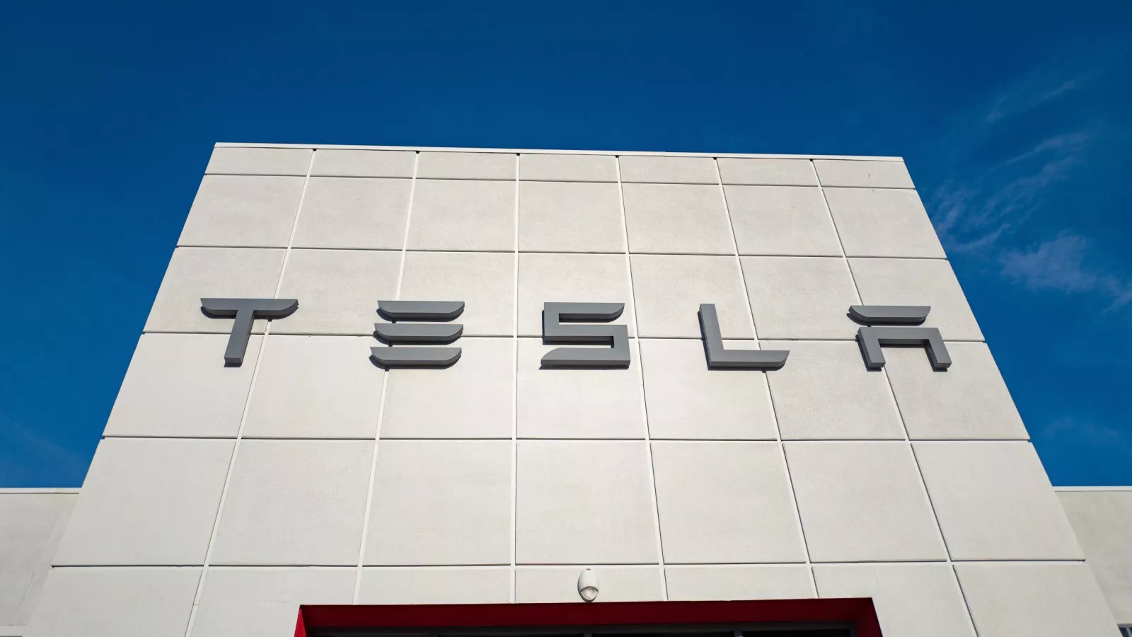 List of Legislators Buying Tesla Stock Includes Only One Republican