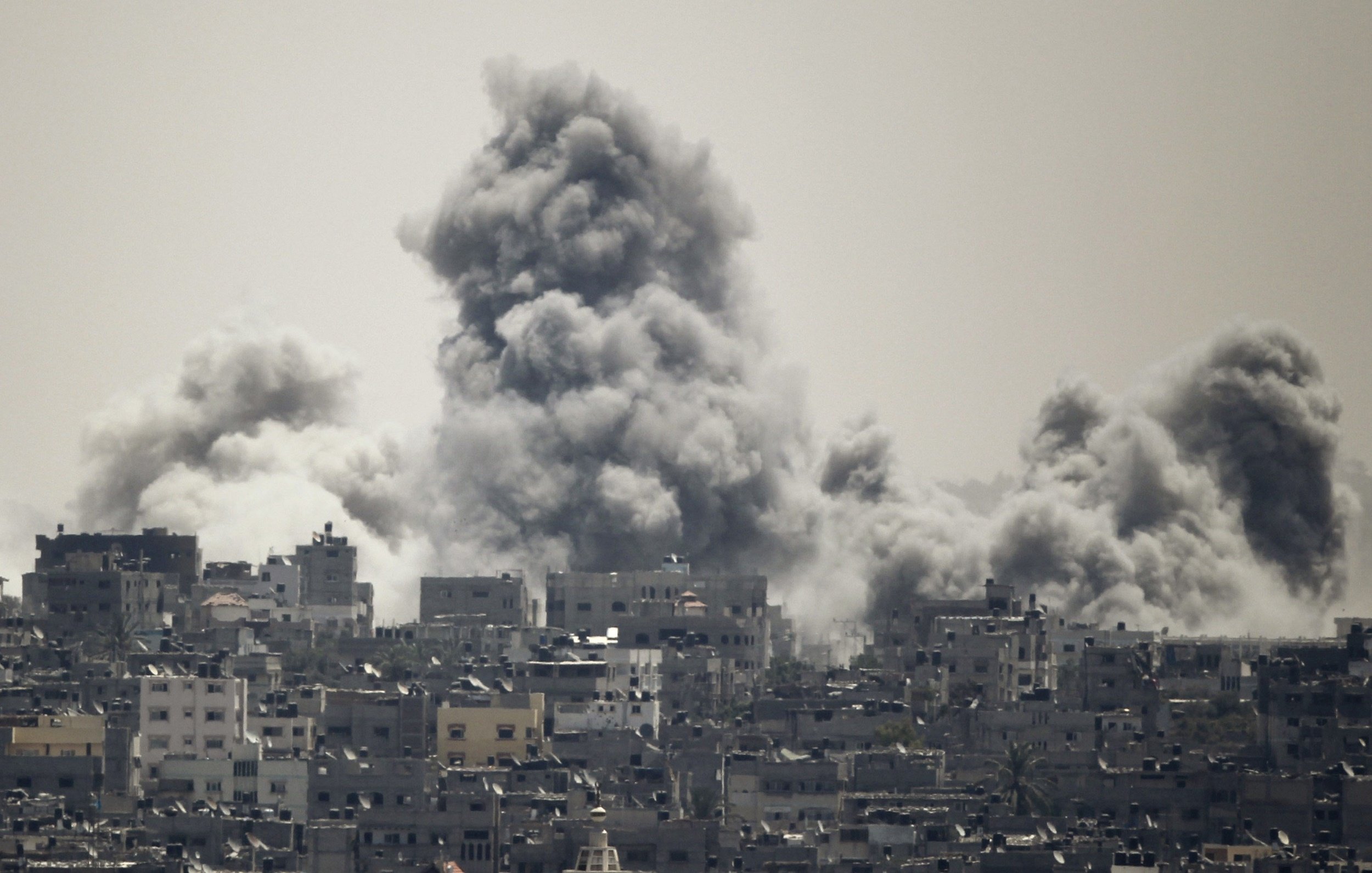 2014-07-27T114624Z_1_LYNXMPEA6Q05K_RTROPTP_4_MIDEAST-GAZA