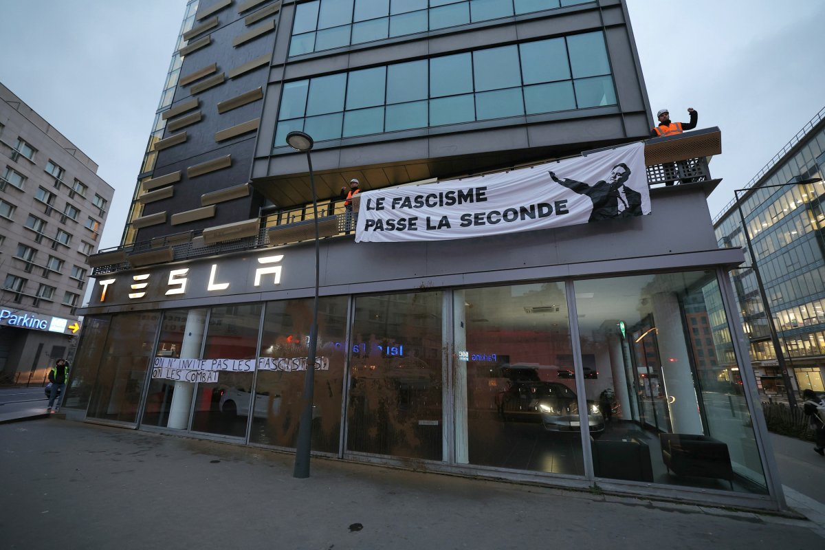 Tesla boycott France