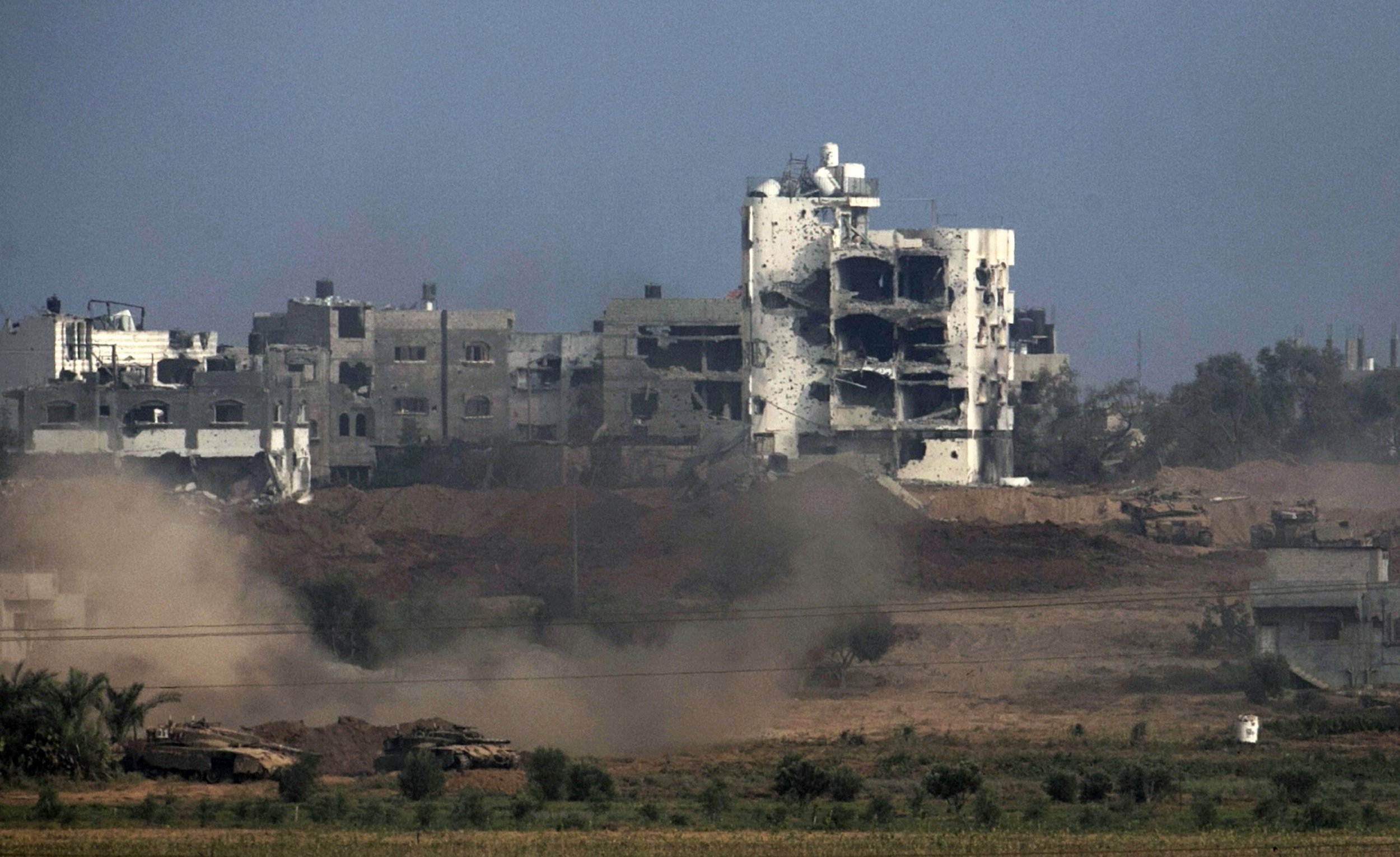 Palestinian Fighters Raid Israel On Gaza Truce Day