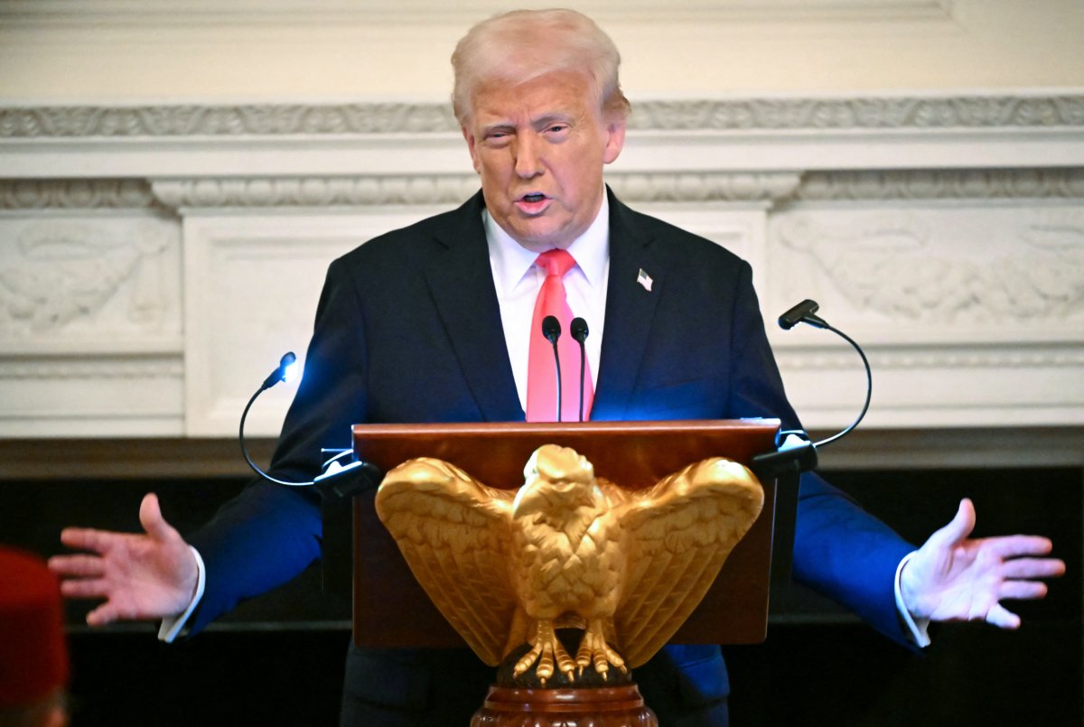 Donald Trump arms spread