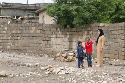 Village_Scene_near_Sulaimani-Suleimaniya_-_Kurdistan_-_Iraq