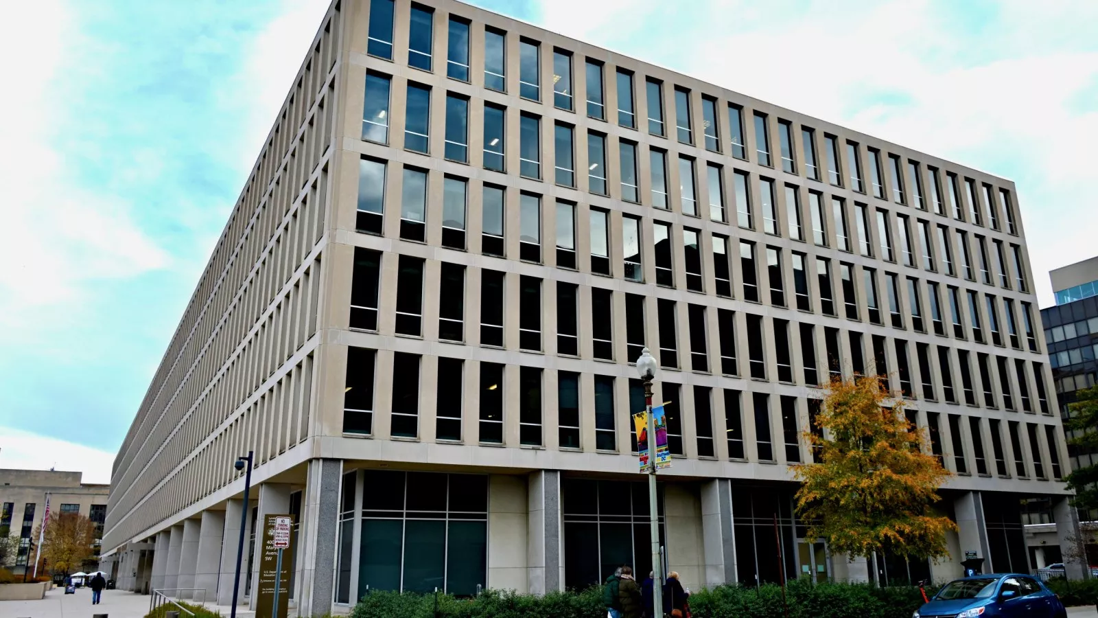 Laid-off federal workers face challenging job prospects