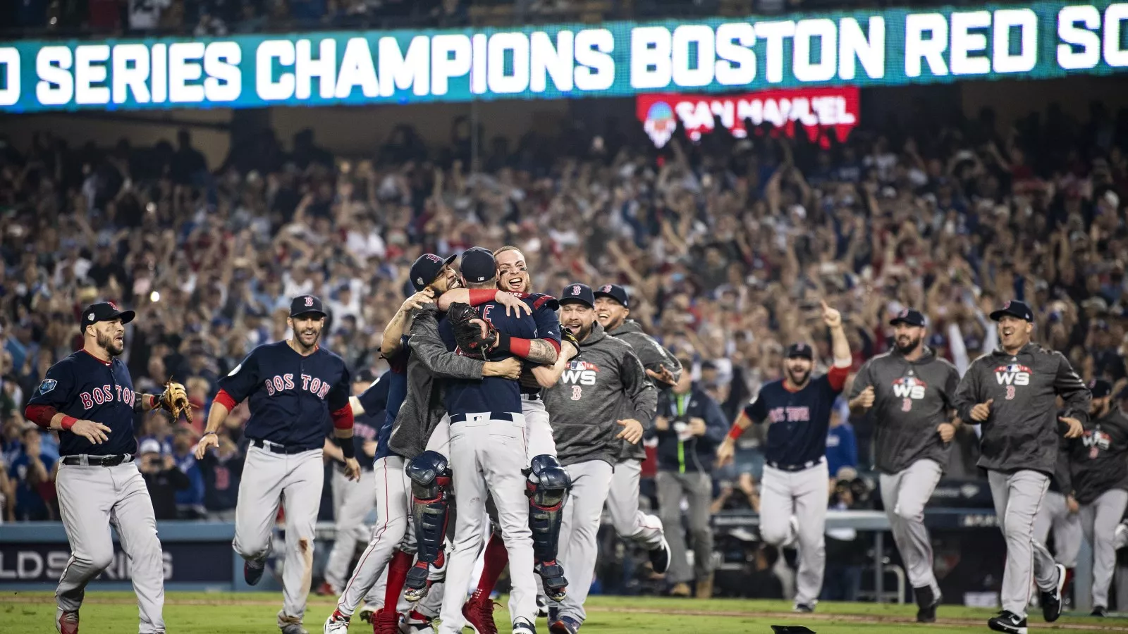 Bold Red Sox Trade Idea Solves Catching Woes by Reunion With 2018 Champ