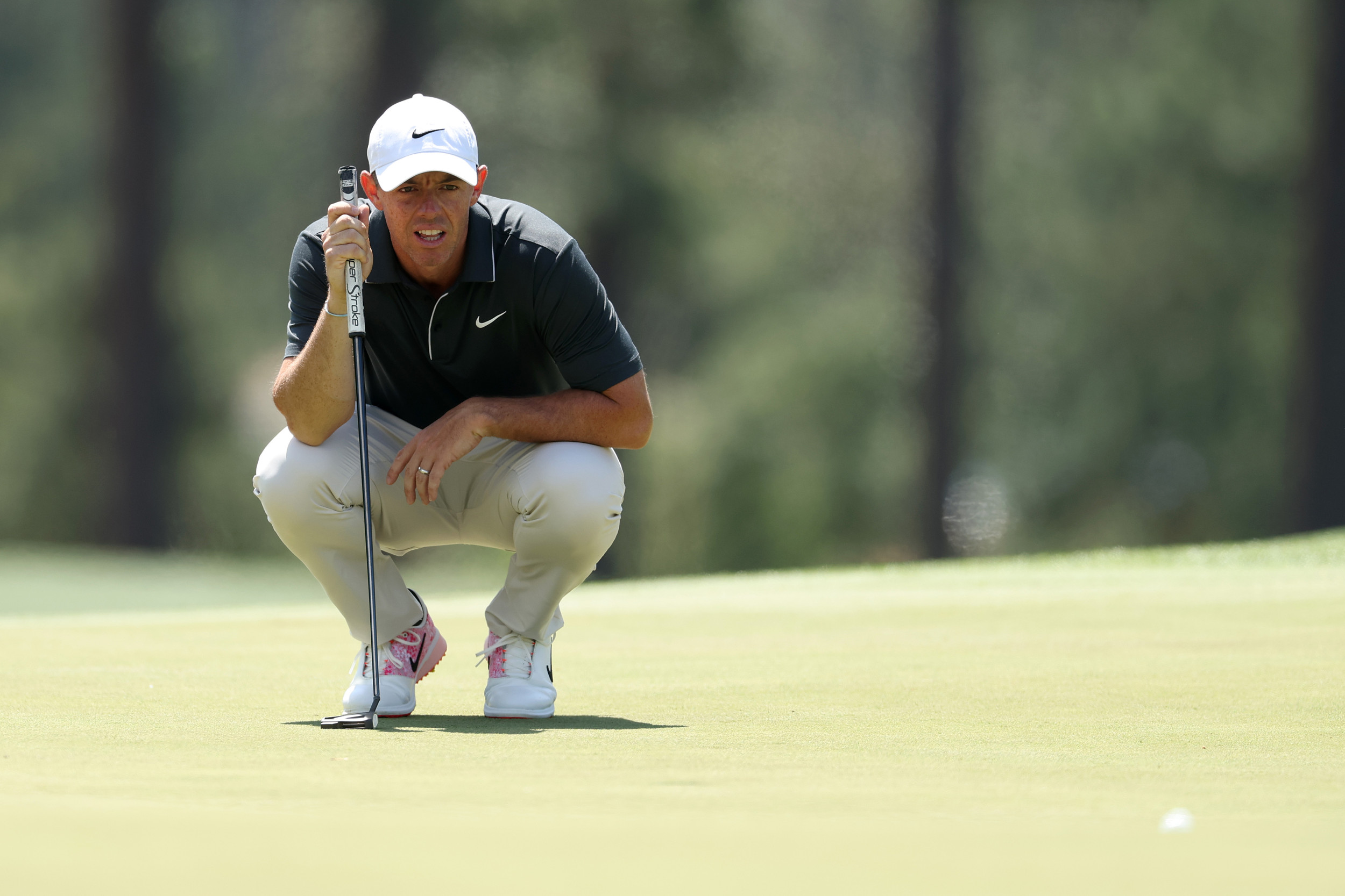 Rory McIlroy Skies up Masters Leaderboard After Wild Pine Straw Eagle